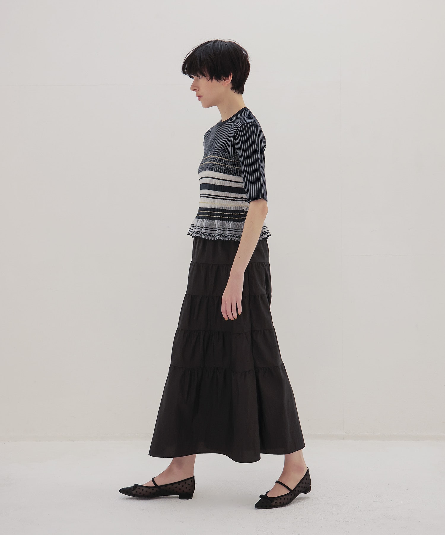 sheer shadow border half sleeve pullover