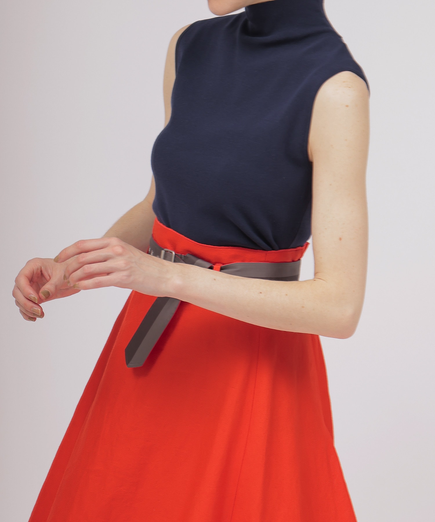 turtleneck sleeveless pullover