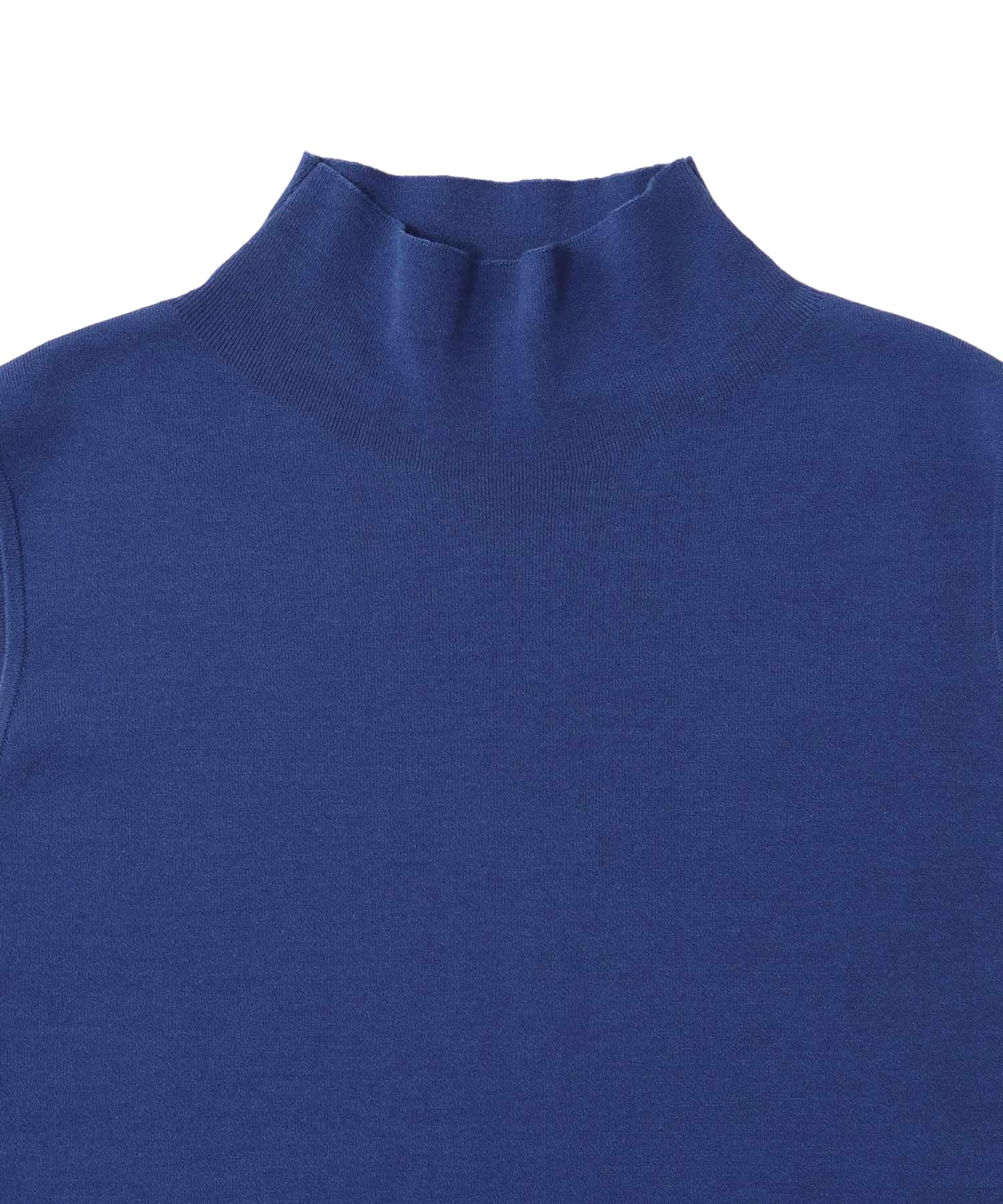 turtleneck sleeveless pullover