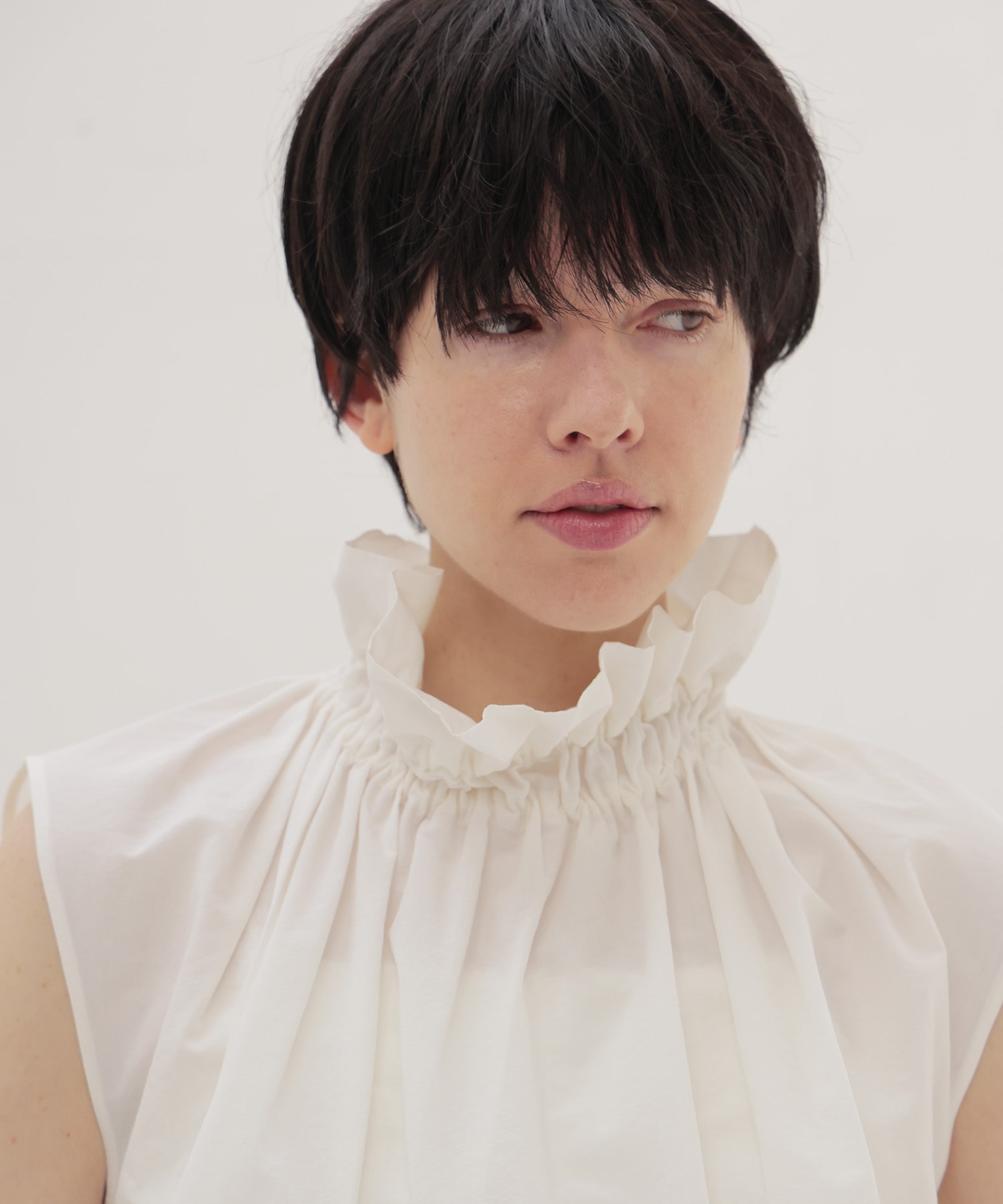 〔お家で試着〕2way frill collar blouse