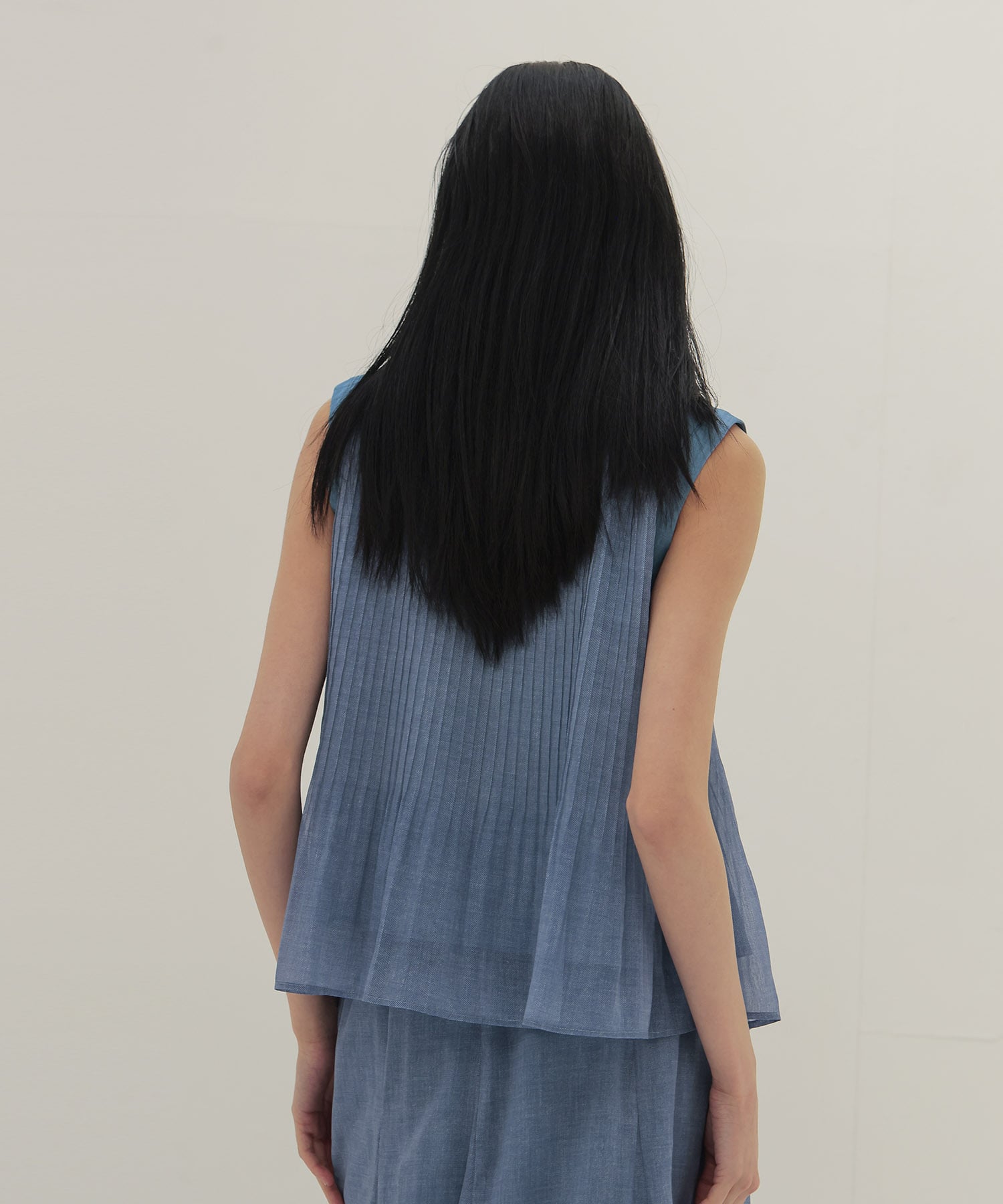 sheer print pleats blouse