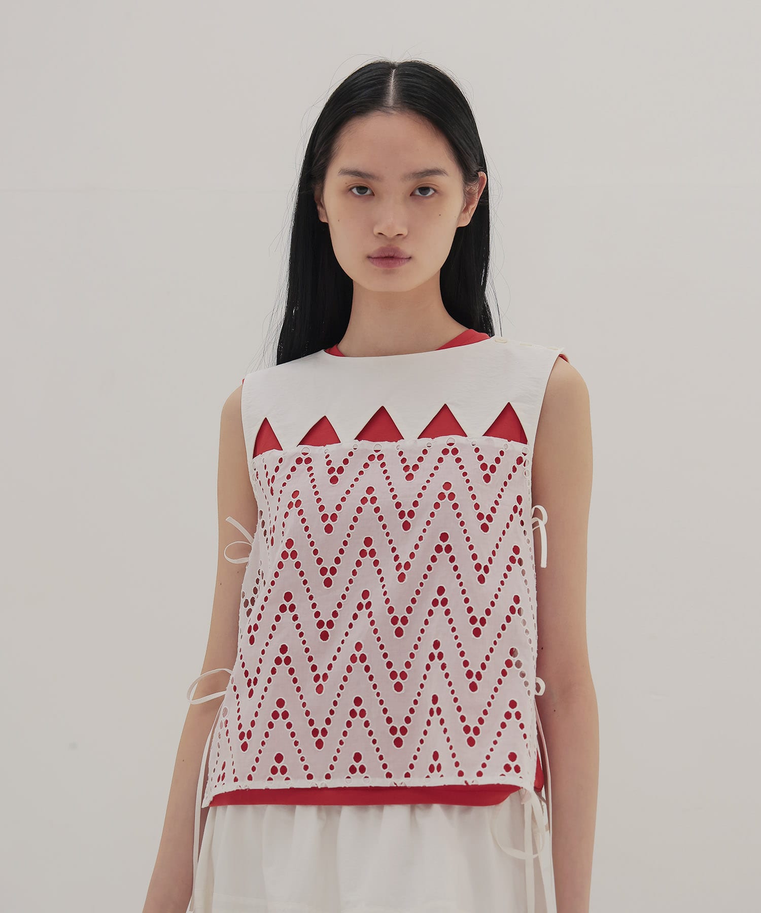 zig-zag race cutout blouse