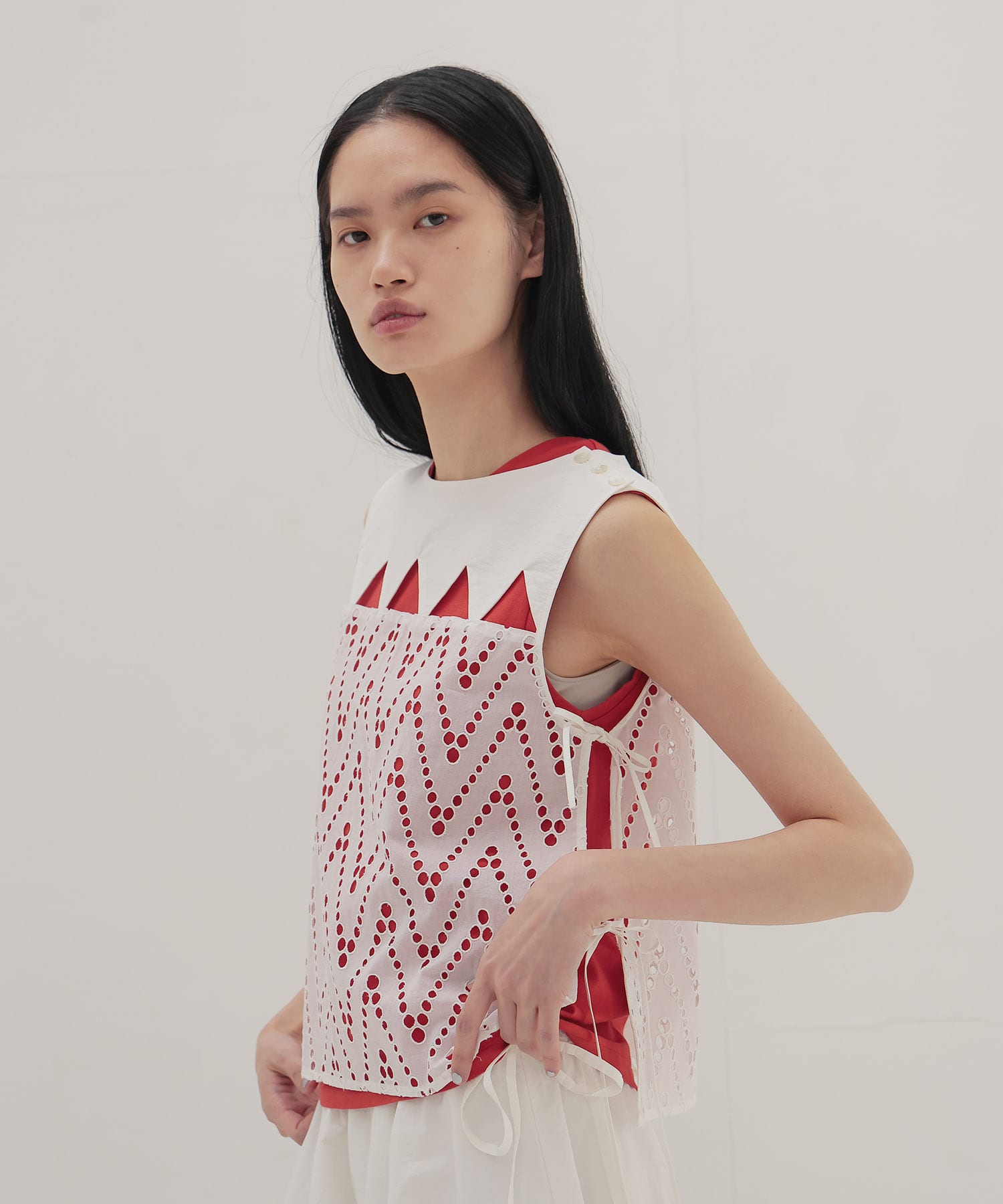 zig-zag race cutout blouse