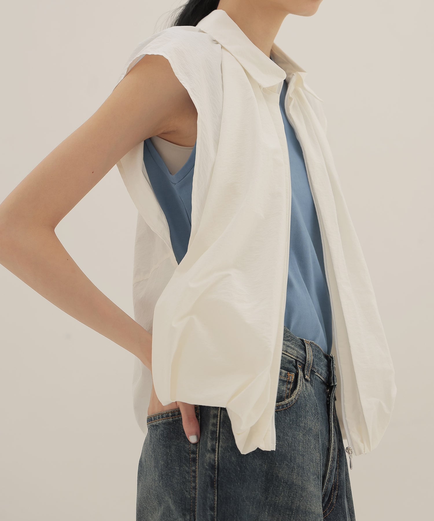 balloon sleeveless zip blouse