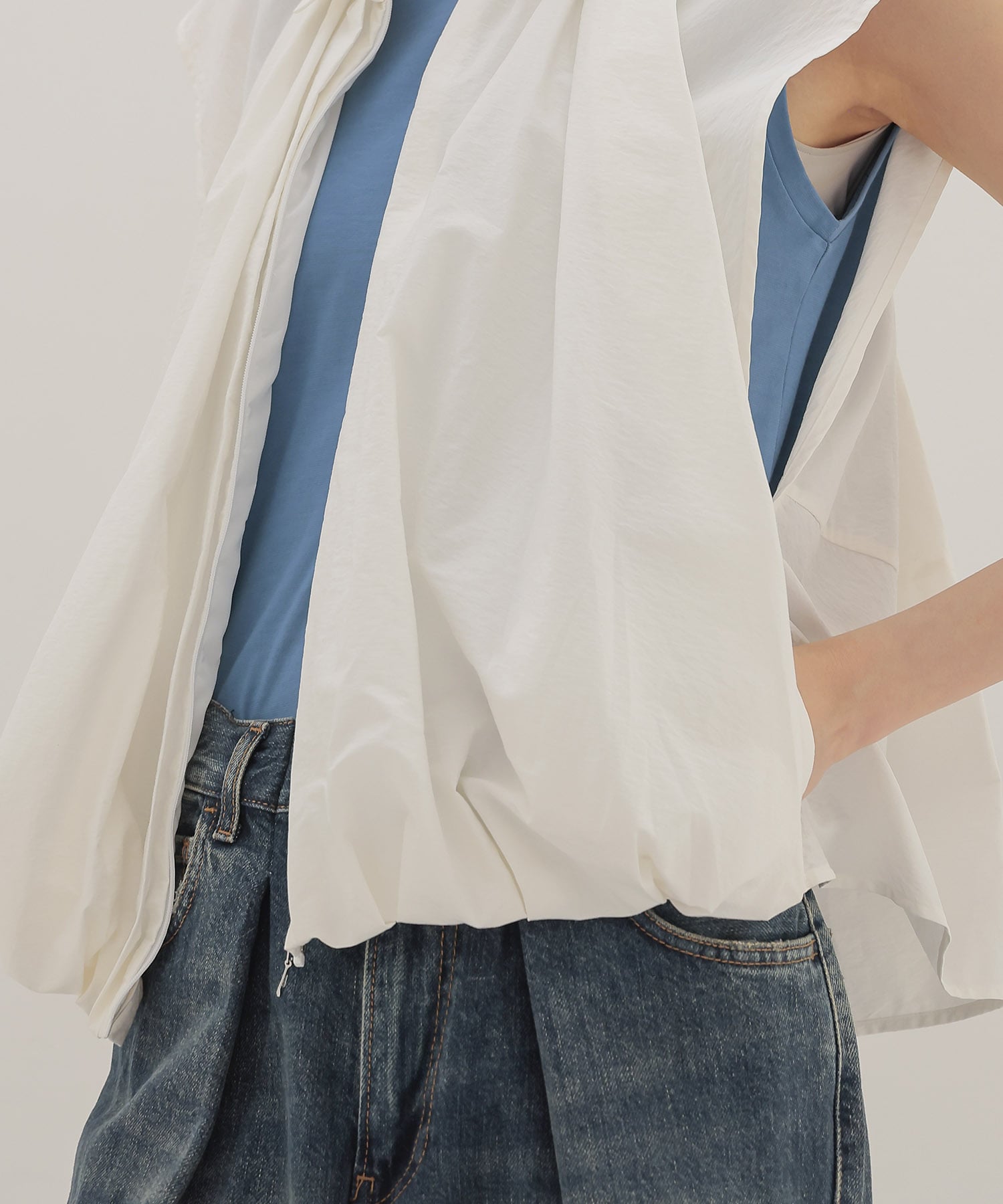 balloon sleeveless zip blouse