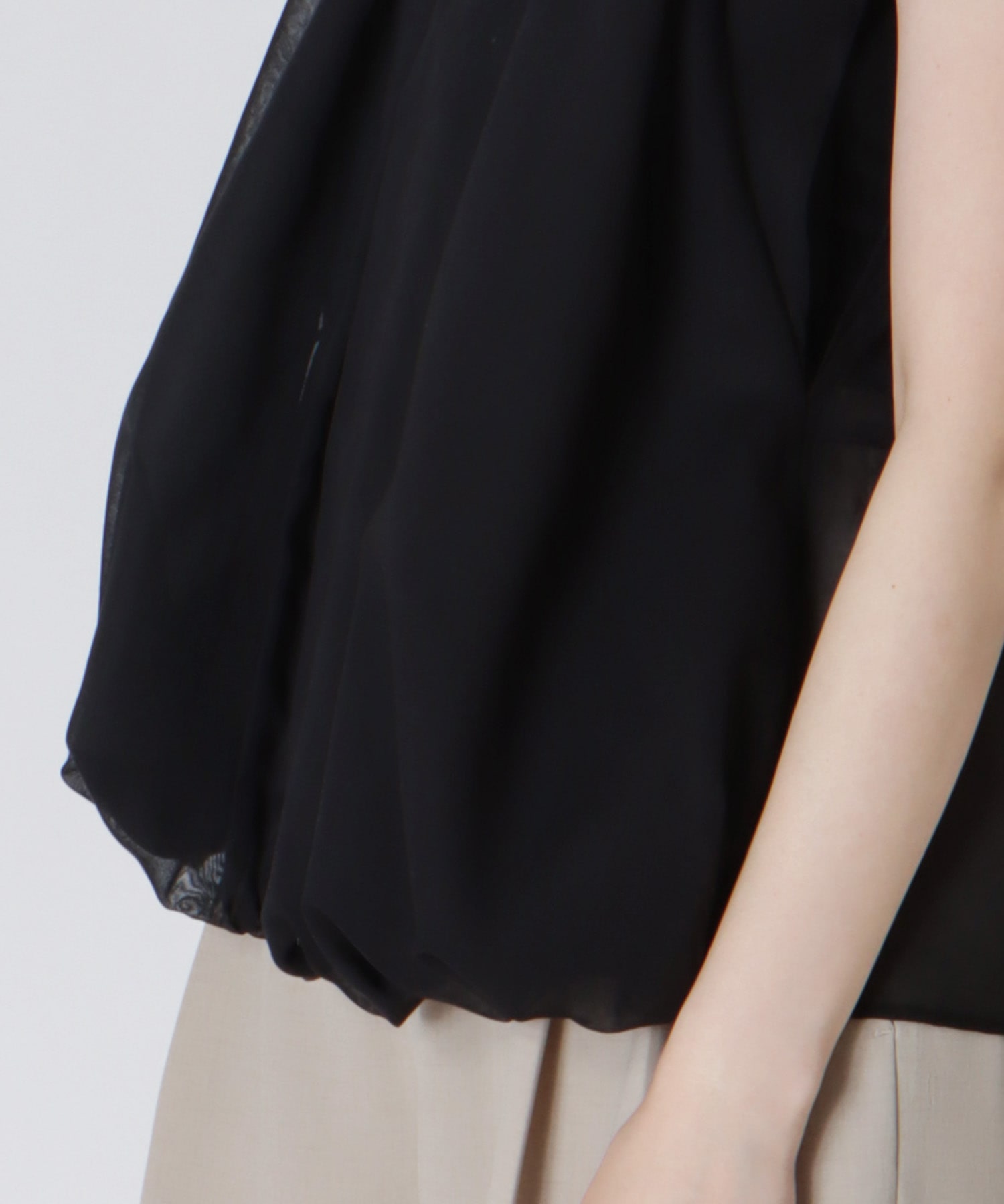 sheer balloon sleeveless zip blouse