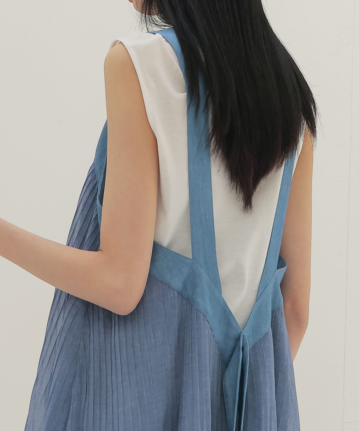 sheer print pleats dress