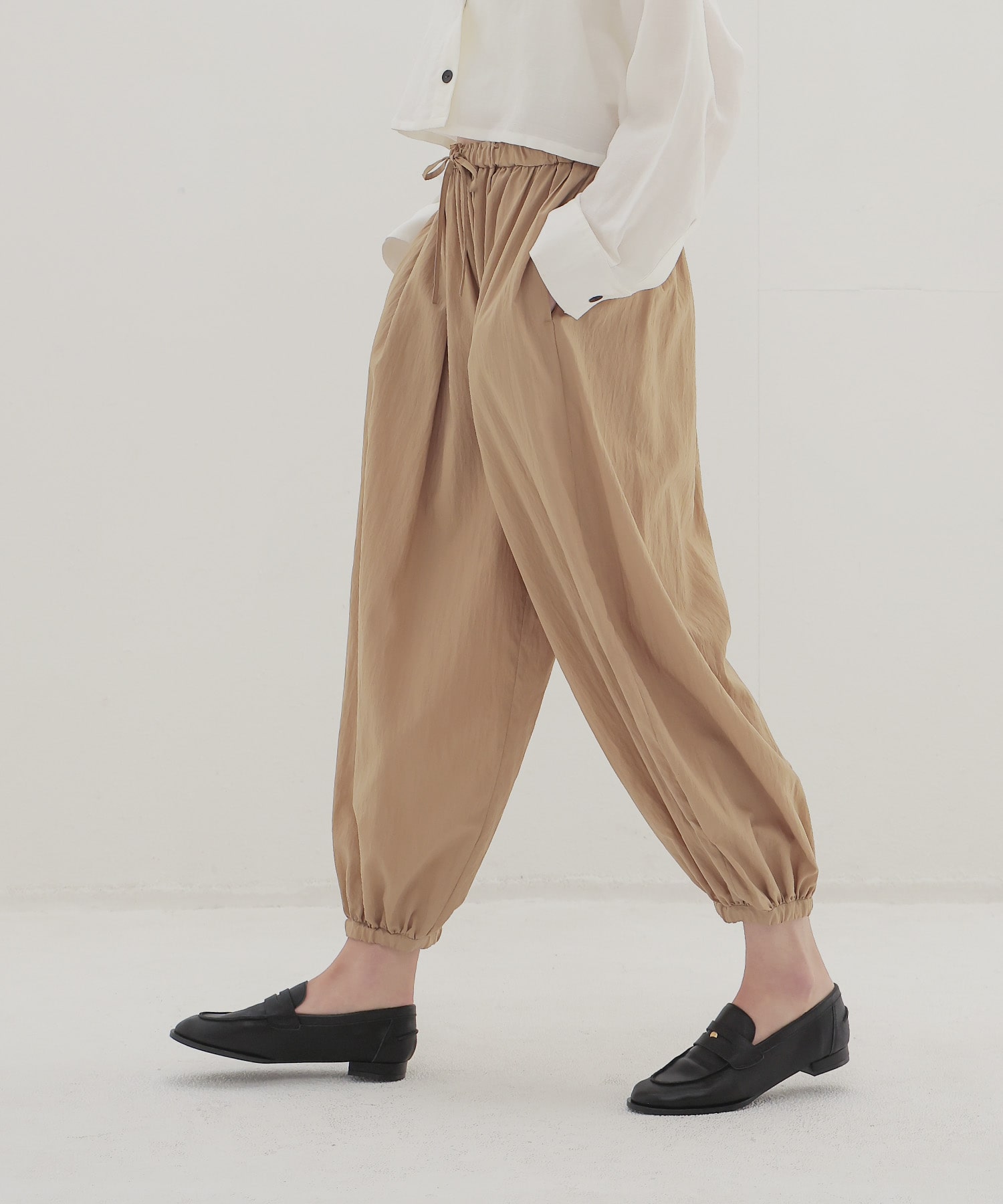 gather balloon pants