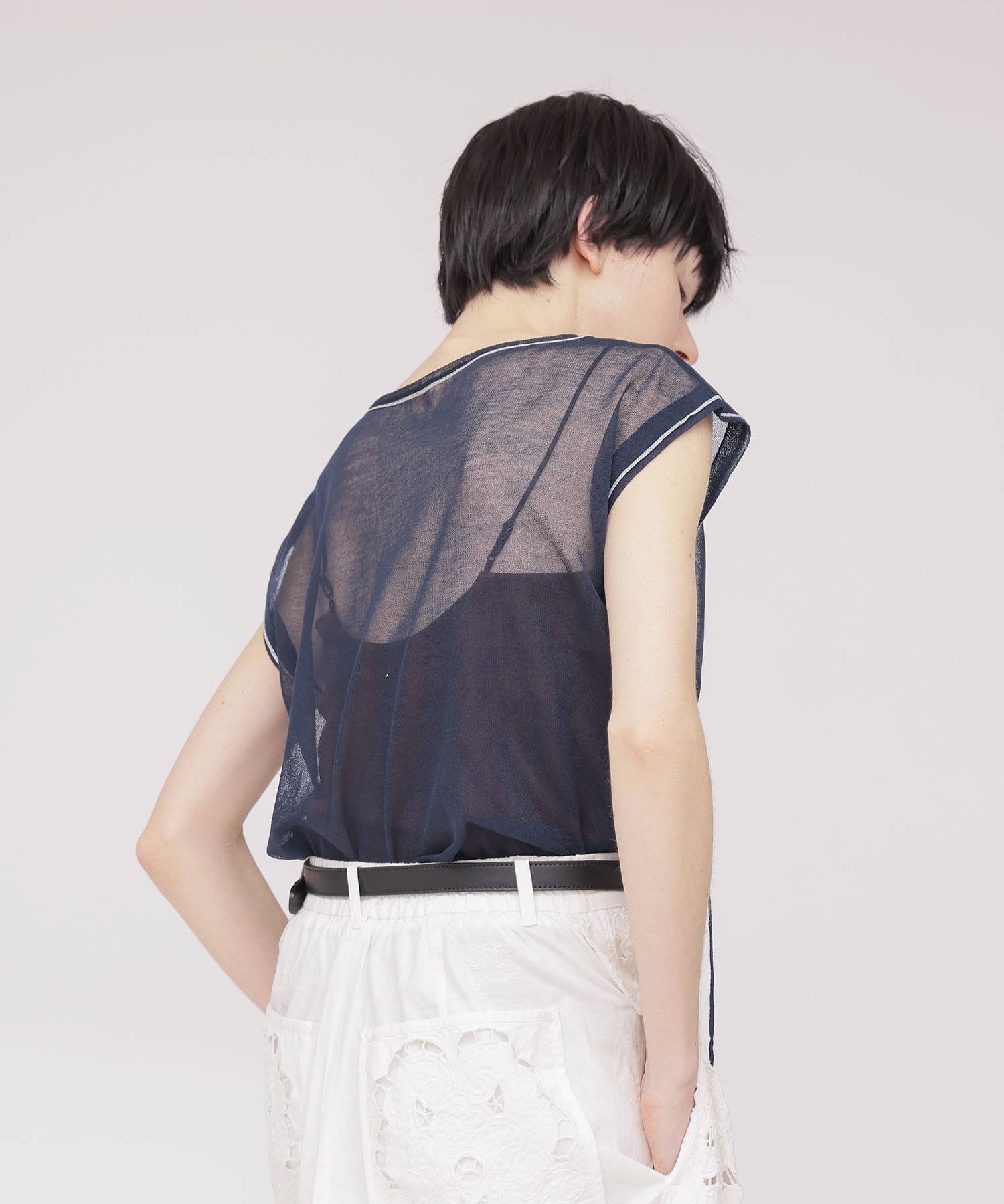 ALLONGE sleeveless pull