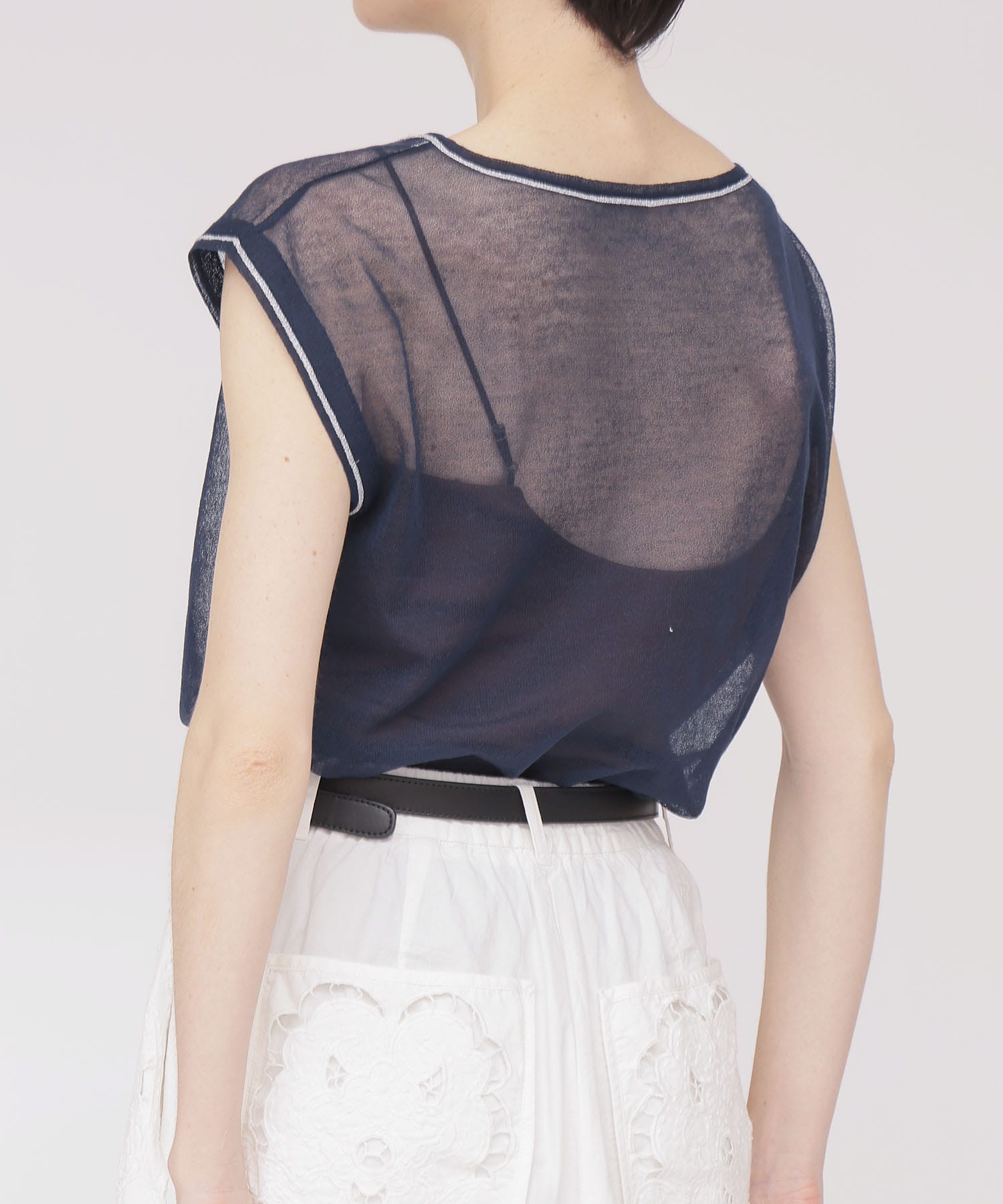 ALLONGE sleeveless pull