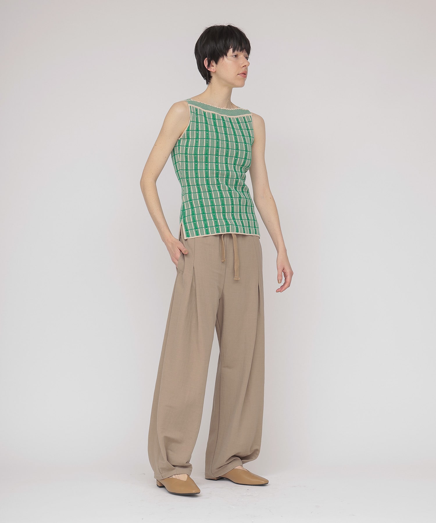 ankle tuck trouser