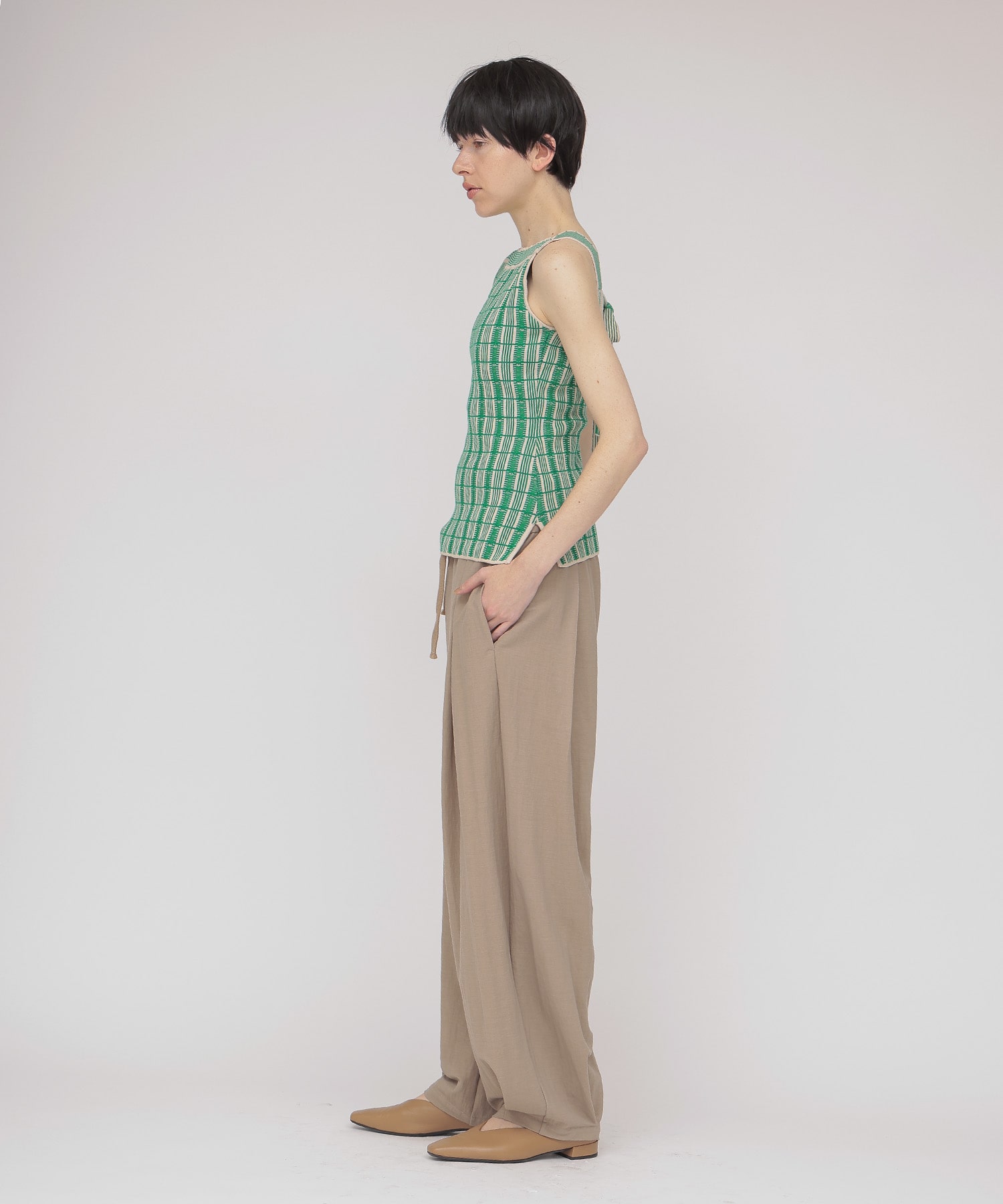 ankle tuck trouser