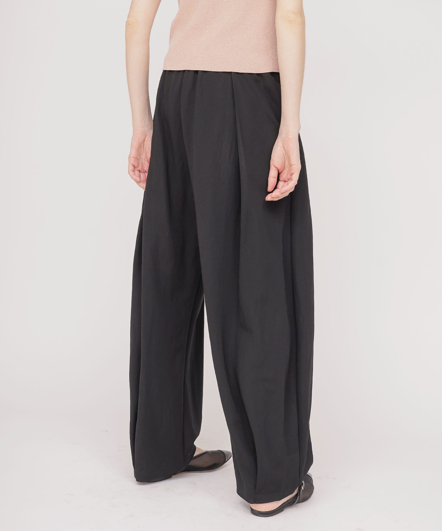 ankle tuck trouser