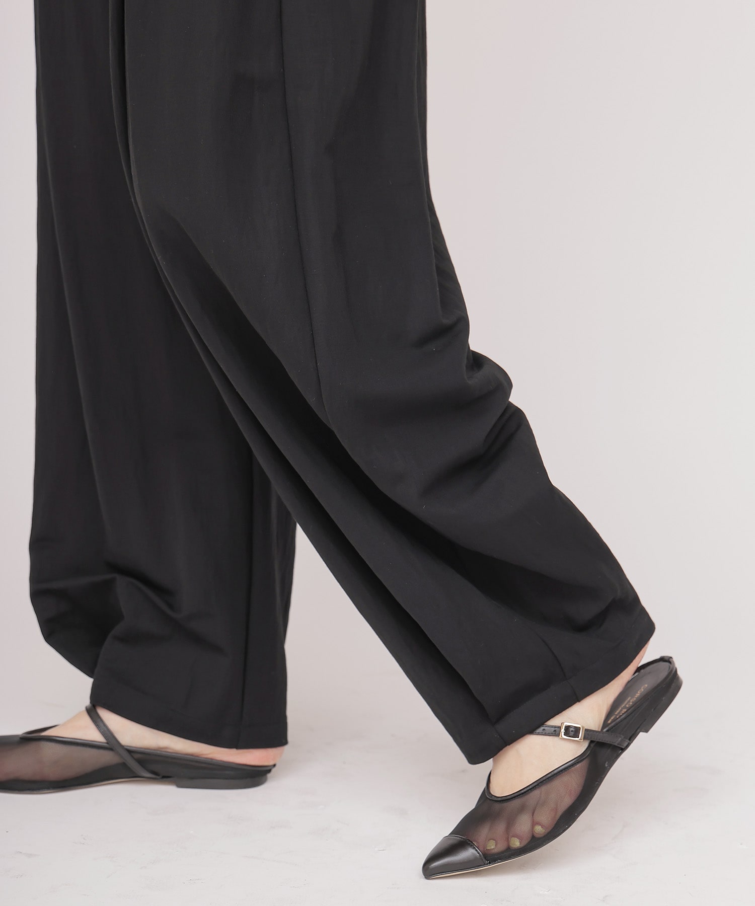 ankle tuck trouser
