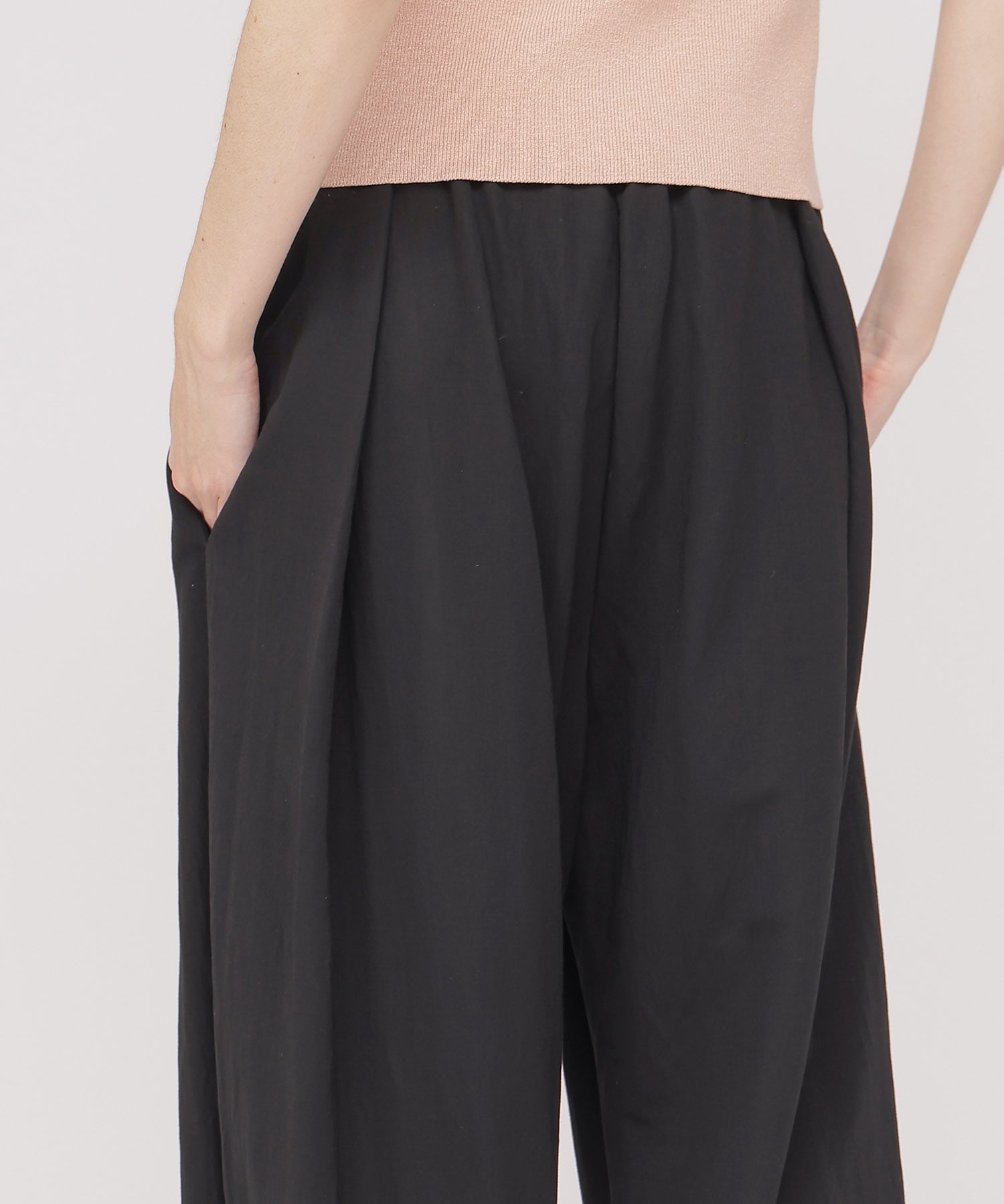 ankle tuck trouser