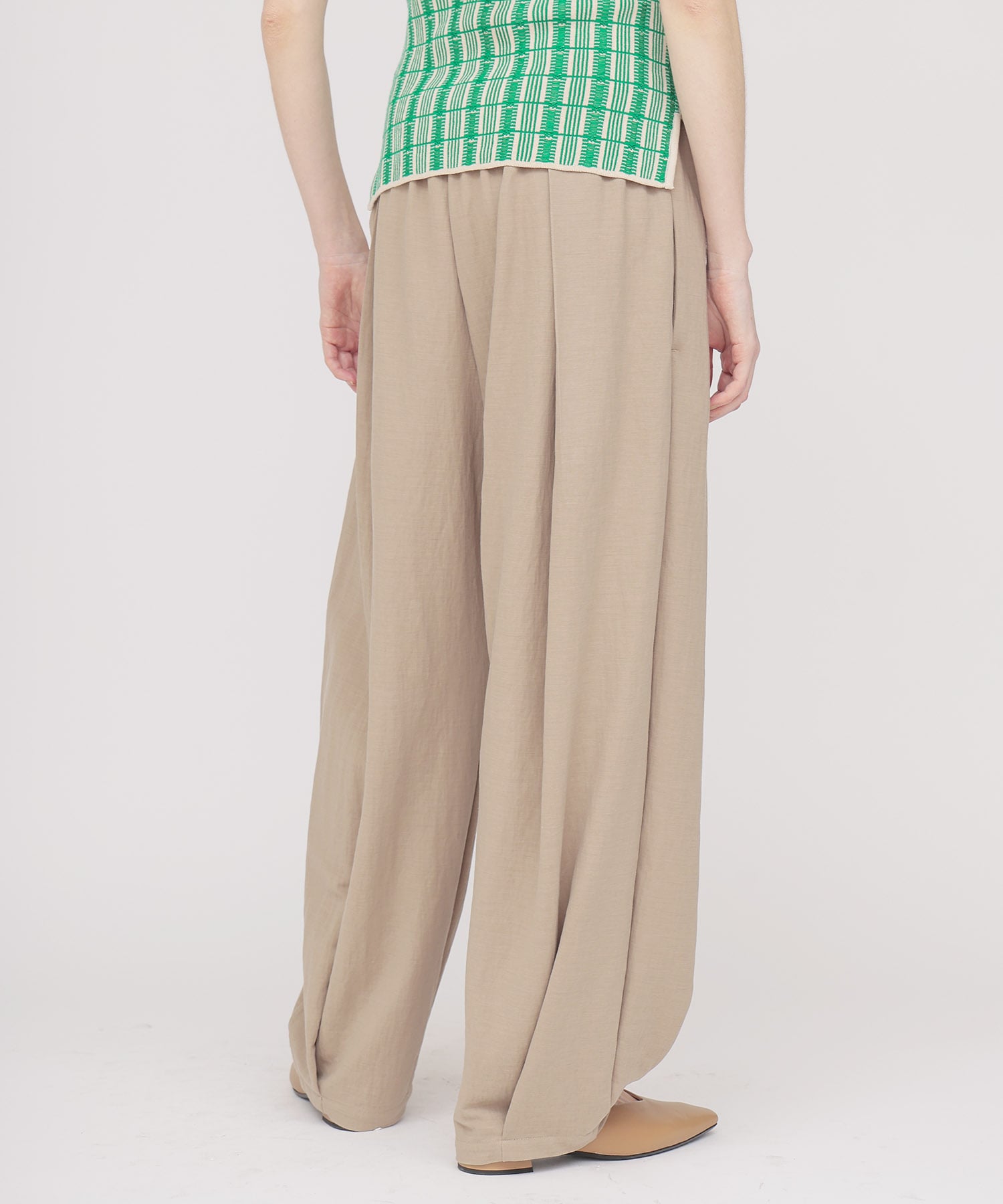 ankle tuck trouser