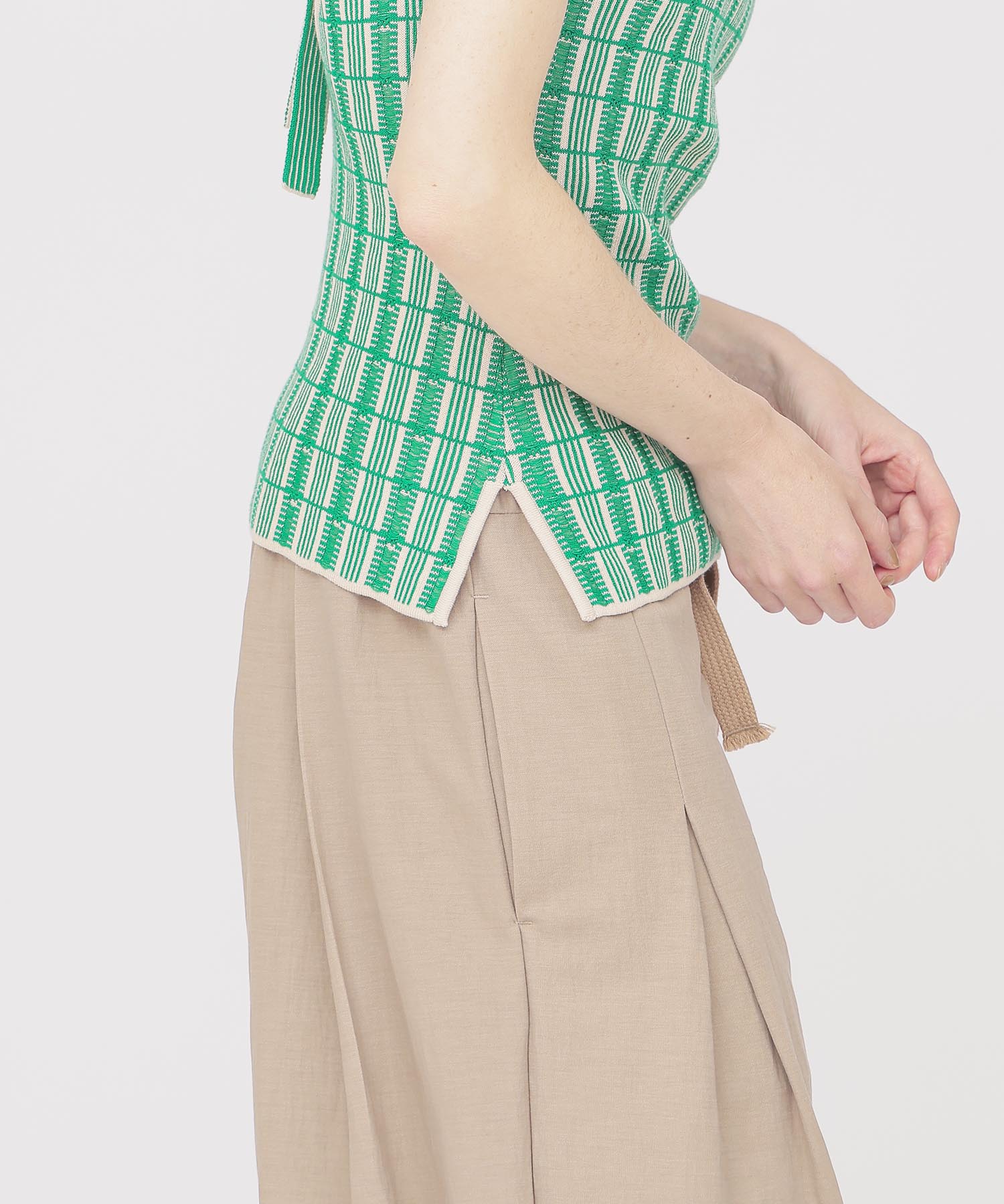 ankle tuck trouser