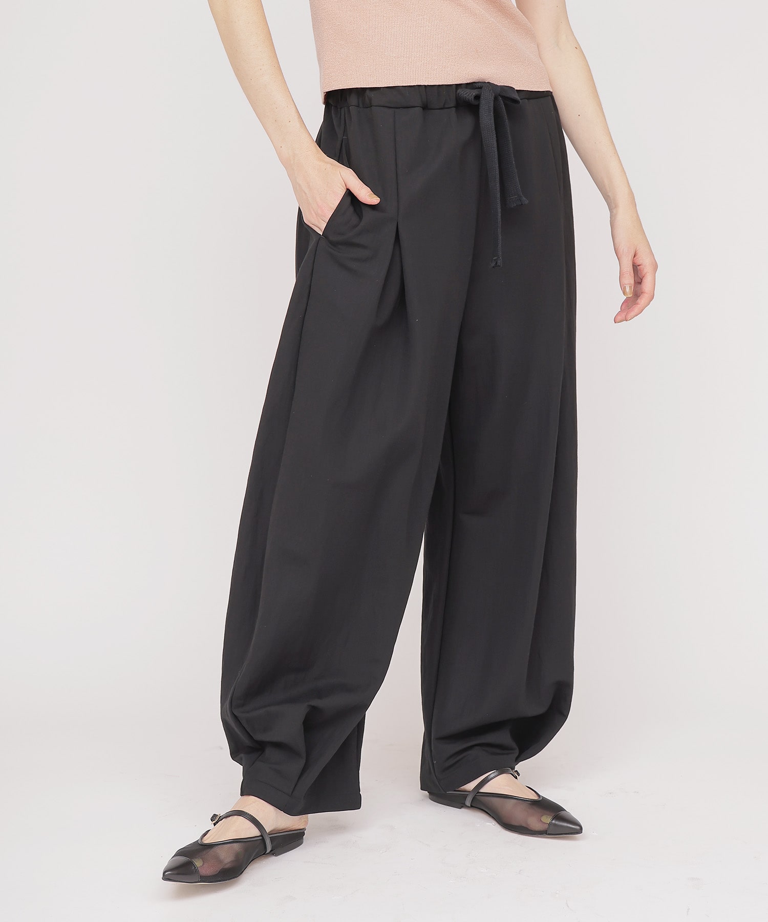 ankle tuck trouser