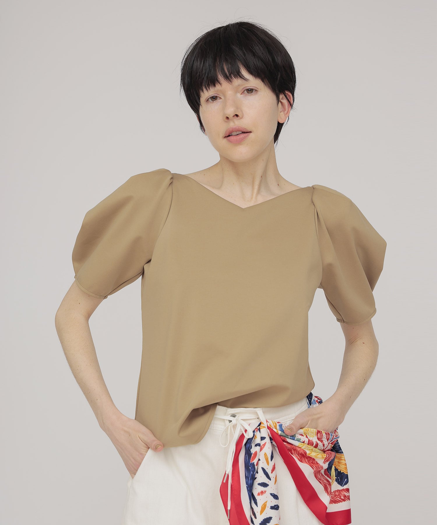volume tuck sleeves pullover cutsew