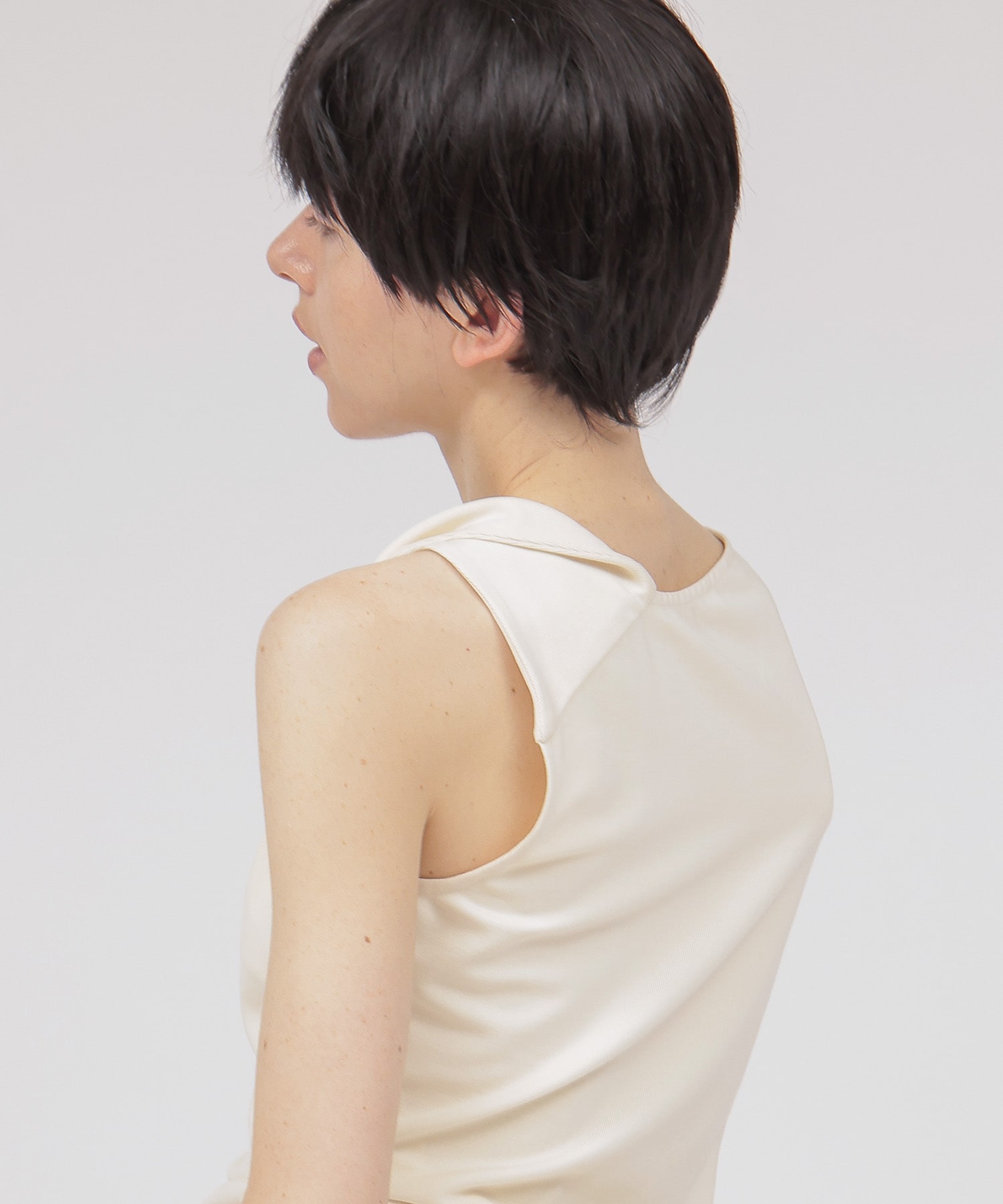 twist asymmetry pullover