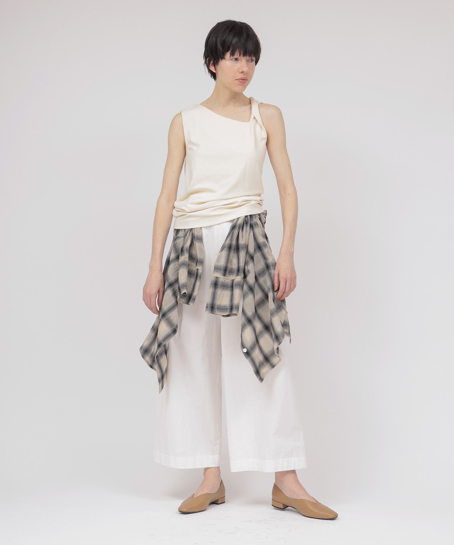 twist asymmetry pullover