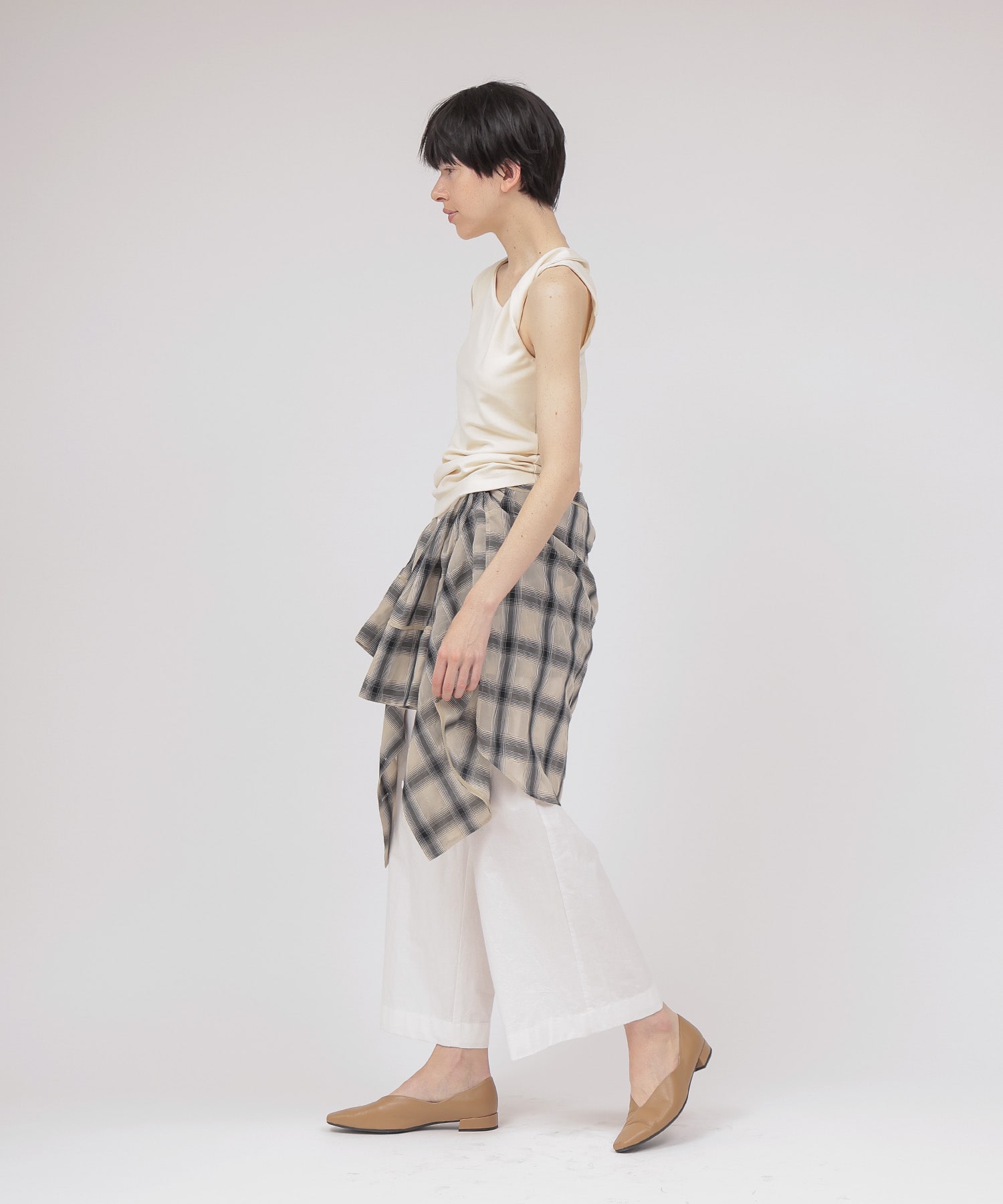 twist asymmetry pullover