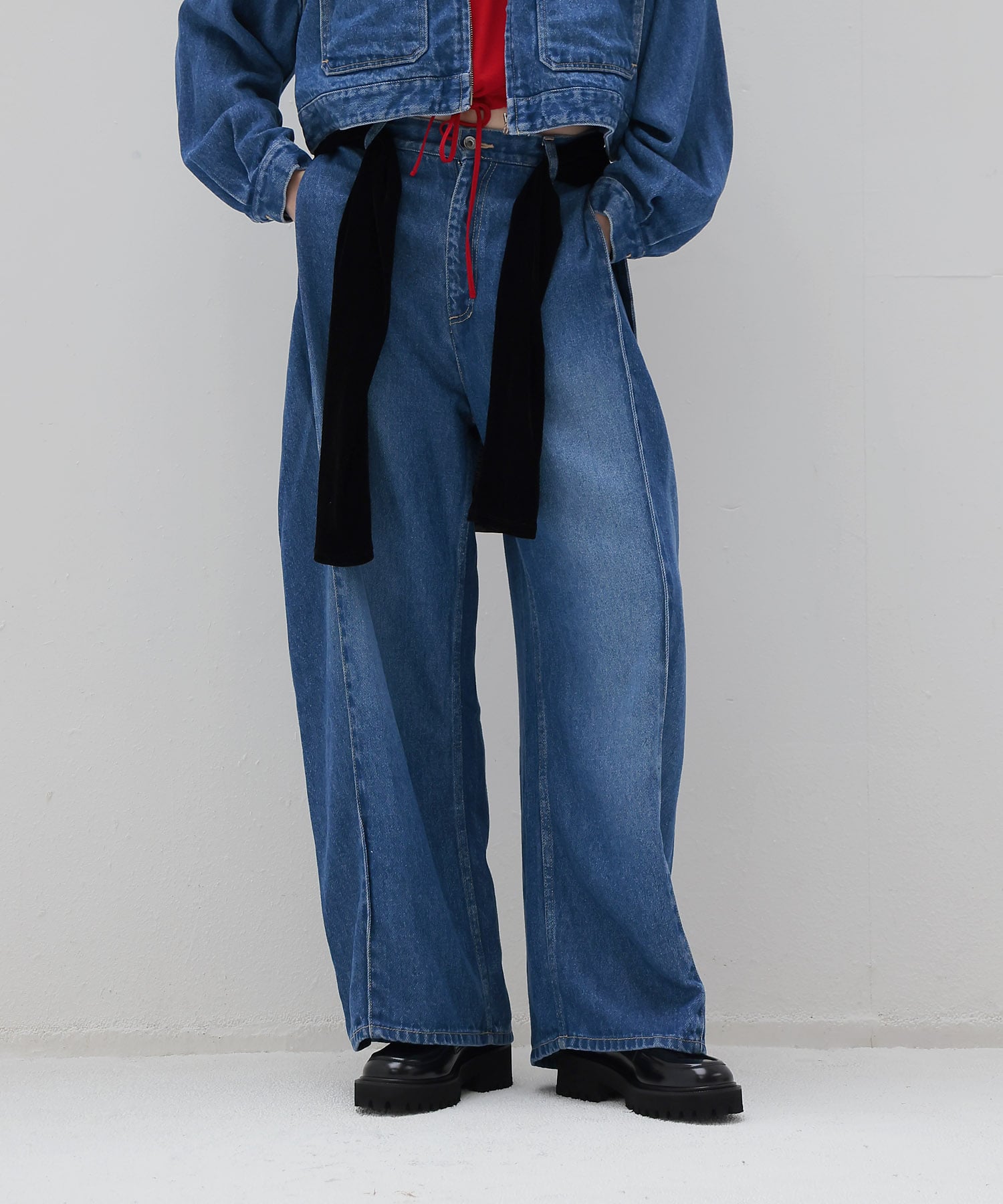 lyocell denim side tuck wide pants