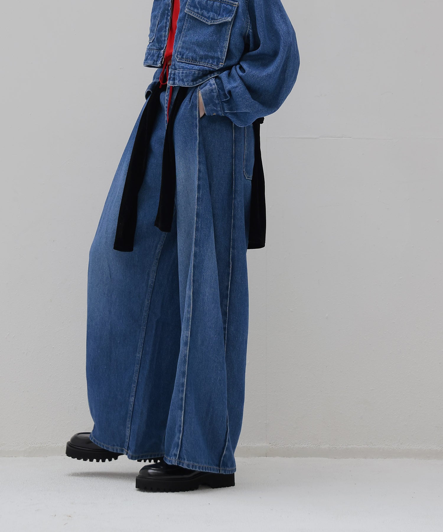 lyocell denim side tuck wide pants