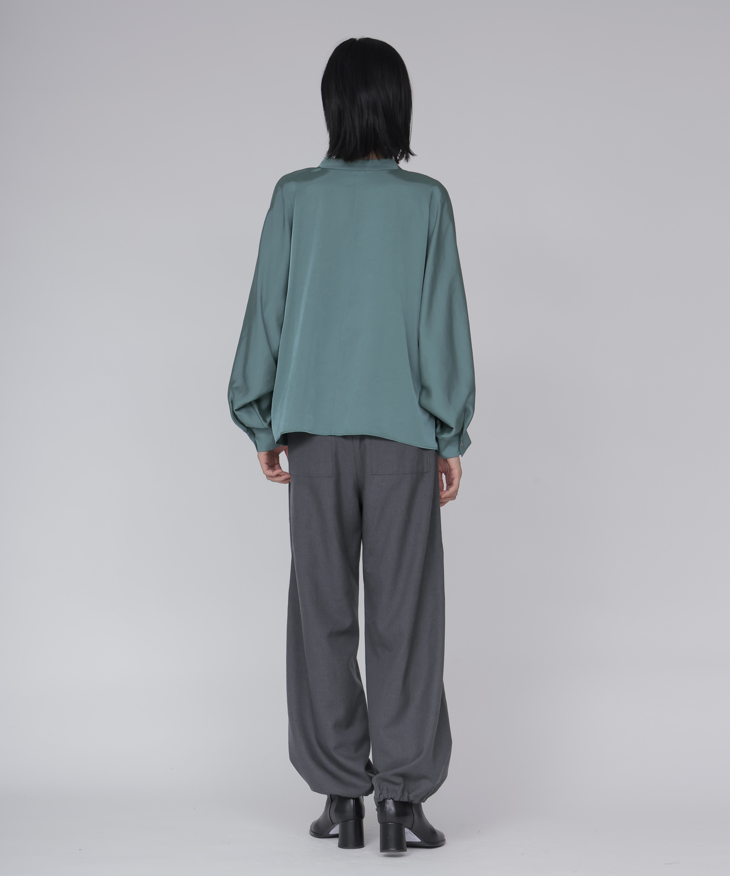 toromi sway V neeck blouse