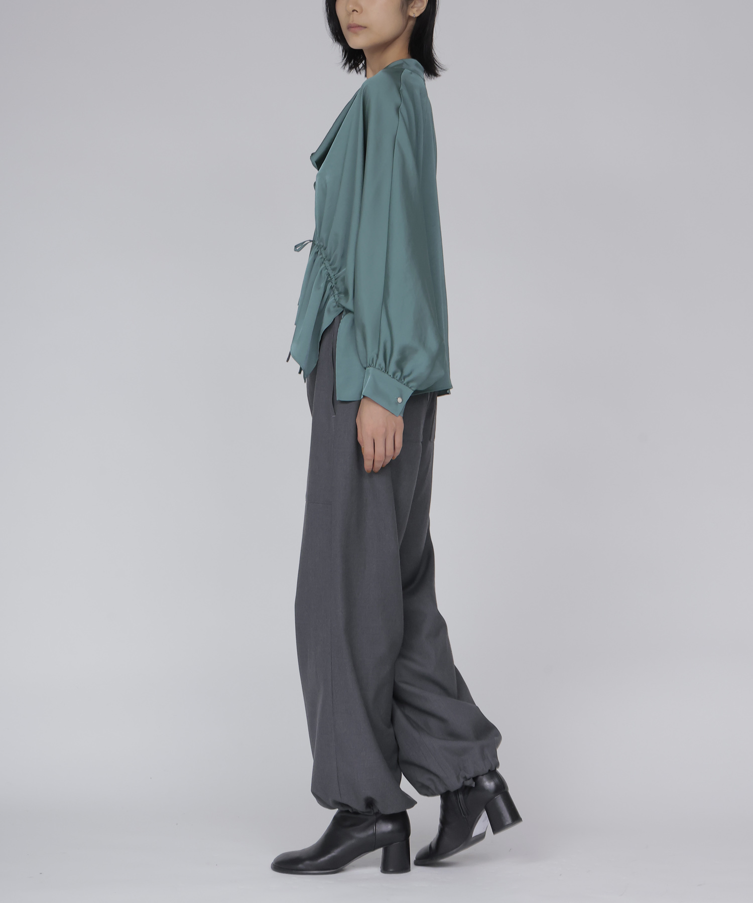 toromi sway V neeck blouse