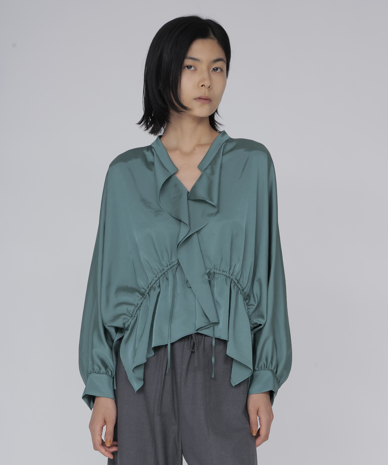 toromi sway V neeck blouse