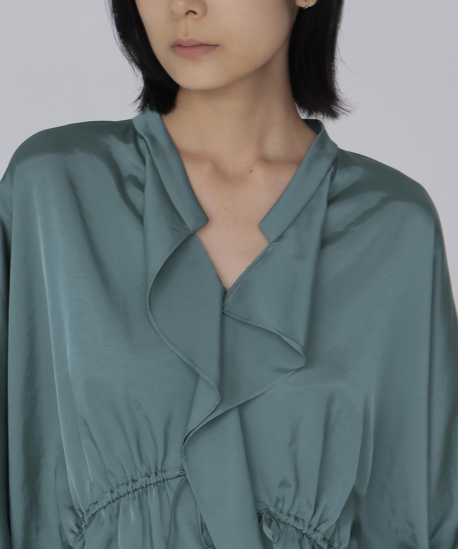 toromi sway V neeck blouse