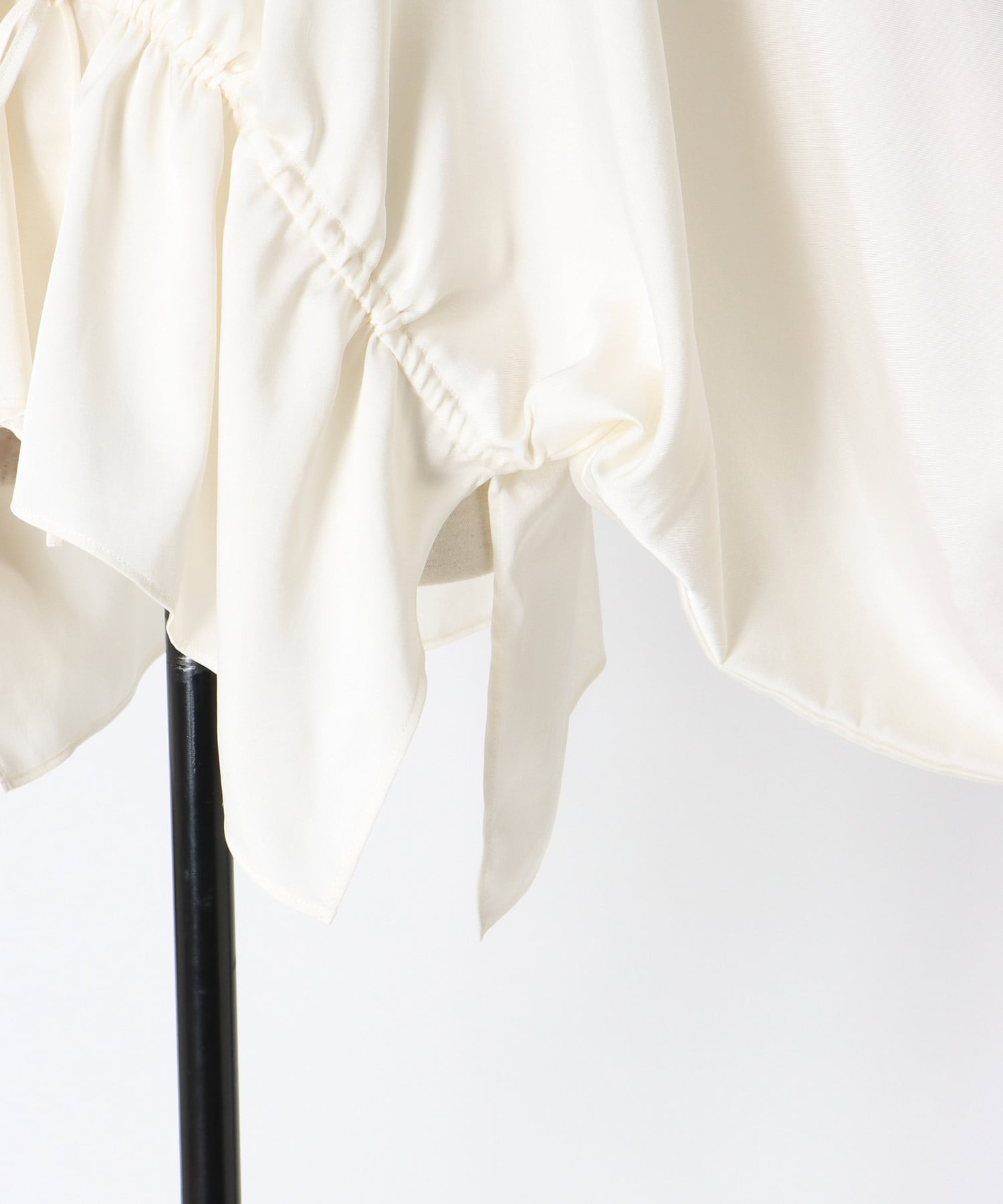 toromi sway V neeck blouse
