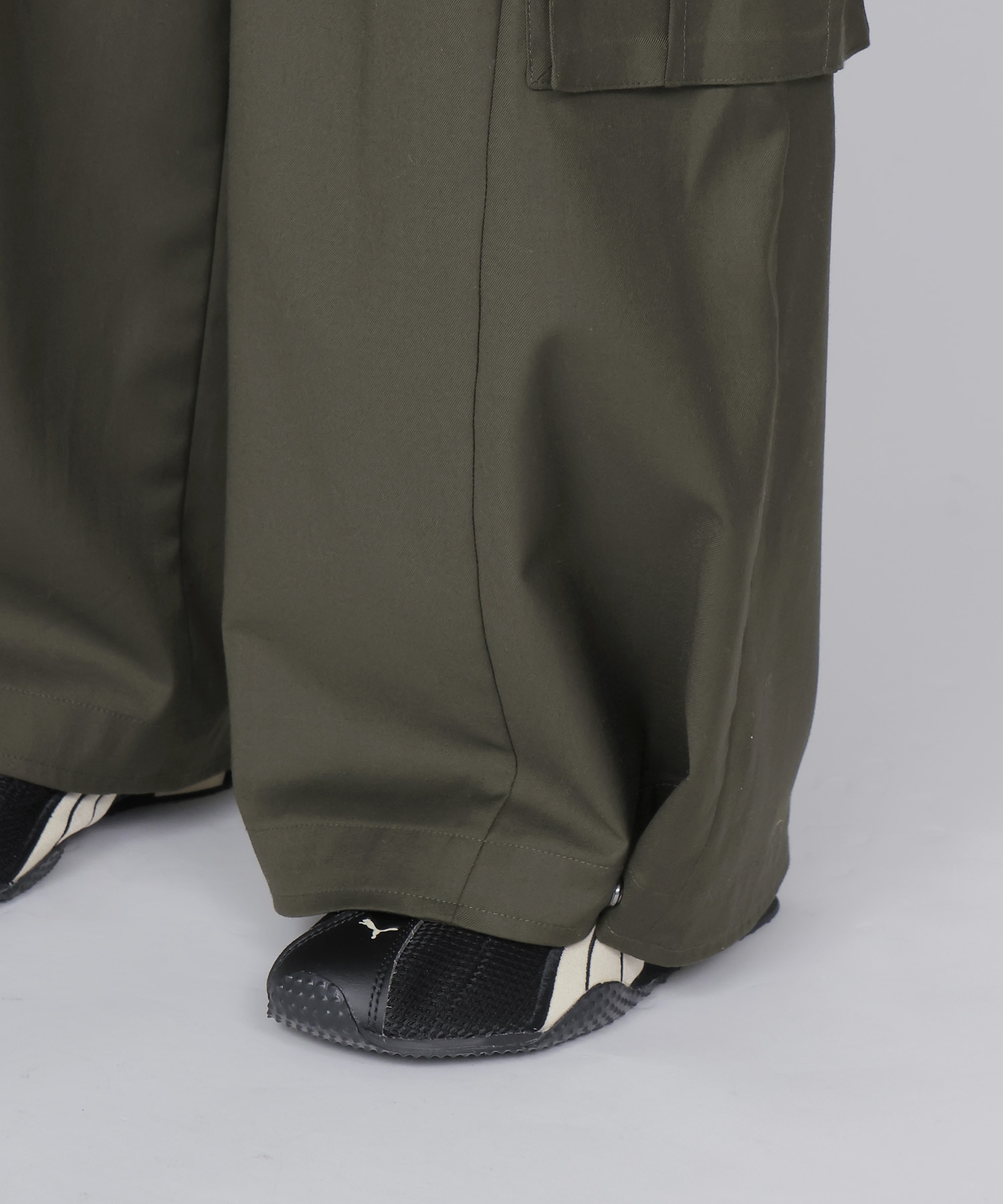 utility wide adjust pants