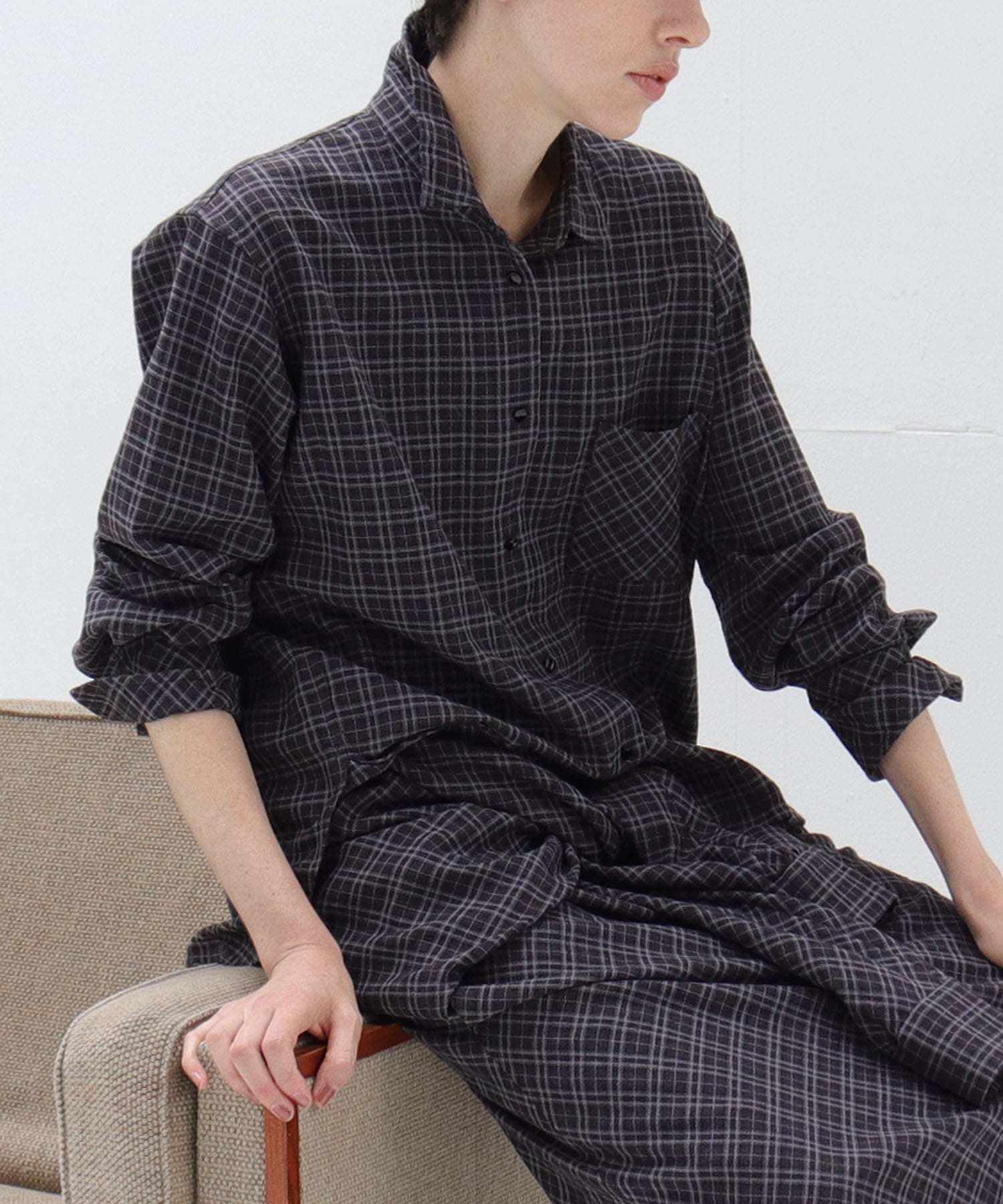 wave hem check shirt