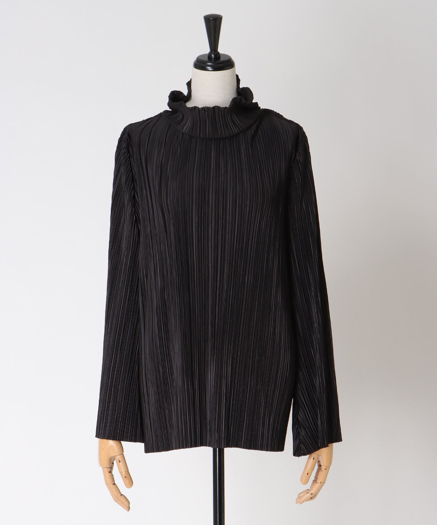 pleats funnel neck blouse