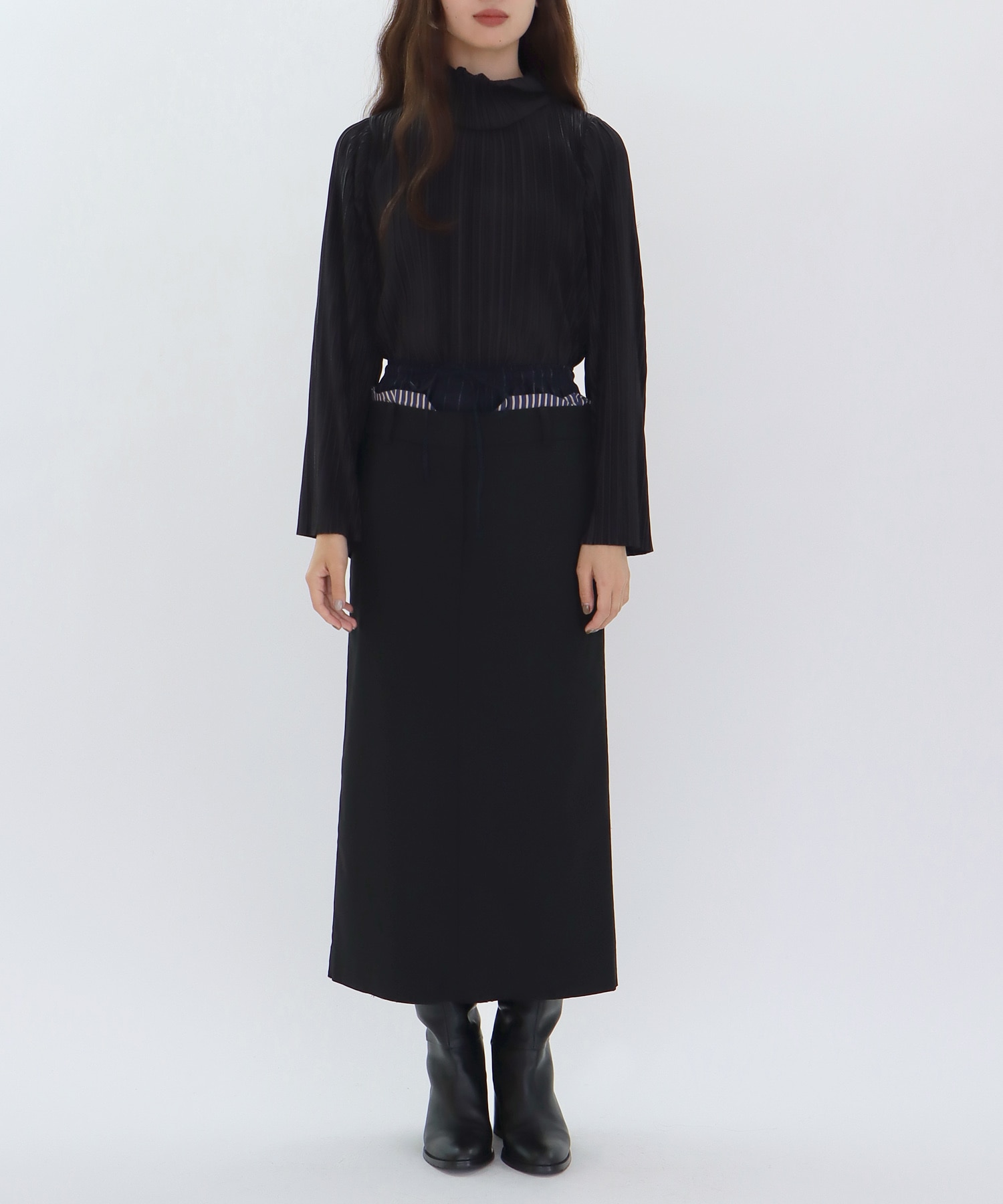 pleats funnel neck blouse