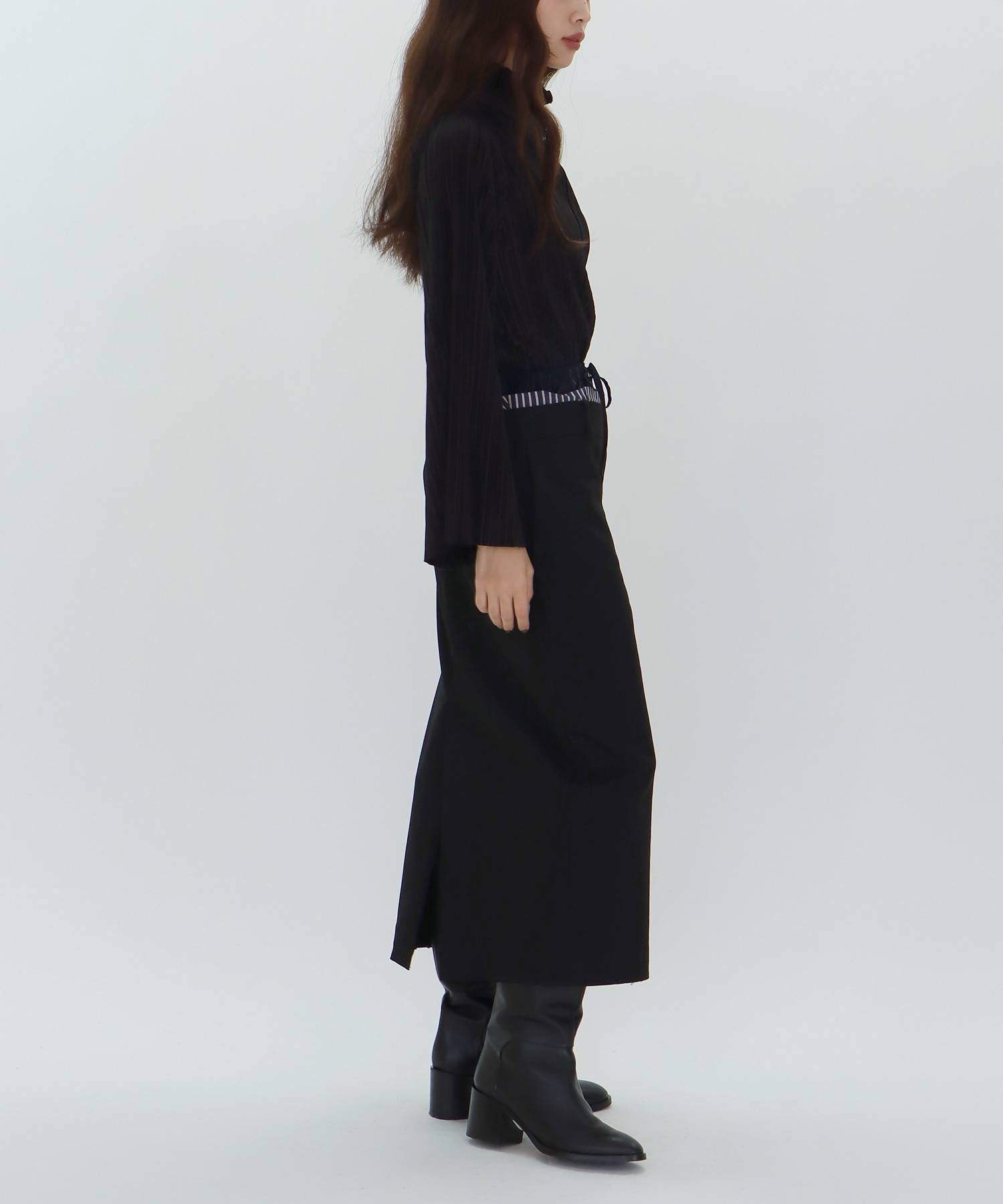 pleats funnel neck blouse