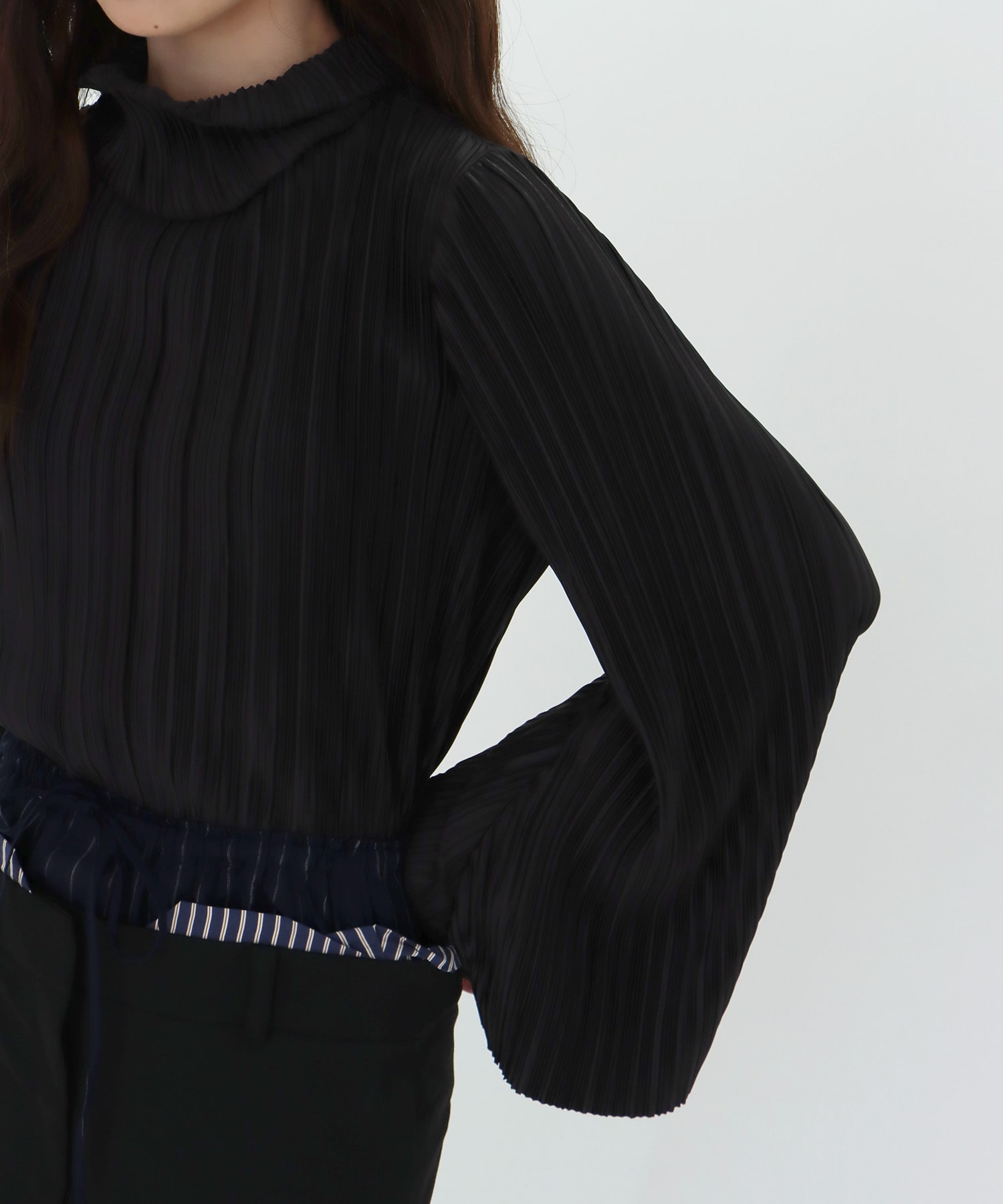 pleats funnel neck blouse