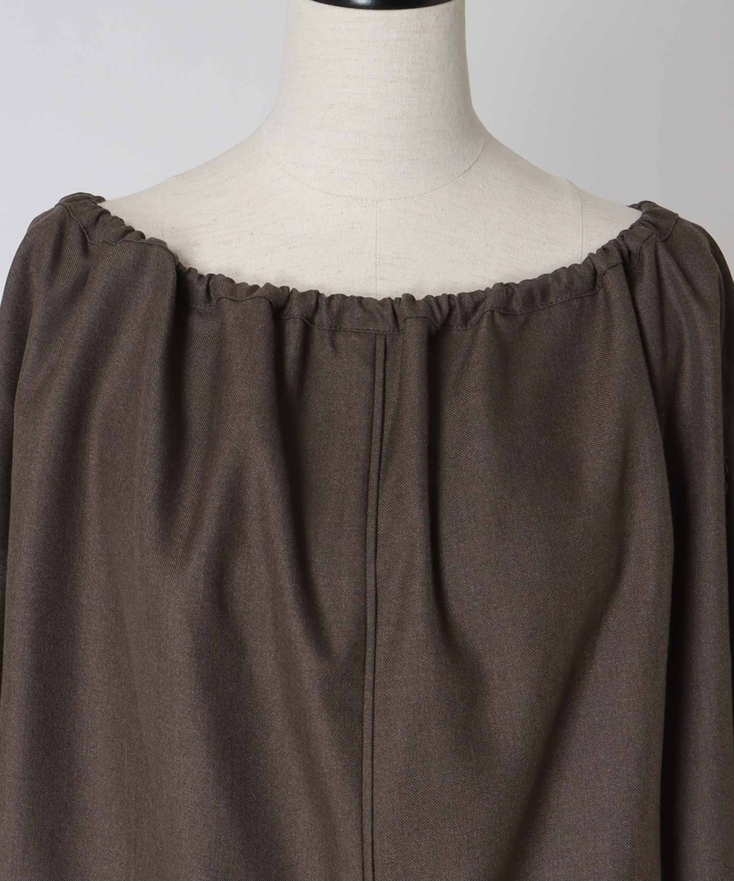 Zig-Zag lace up blouse