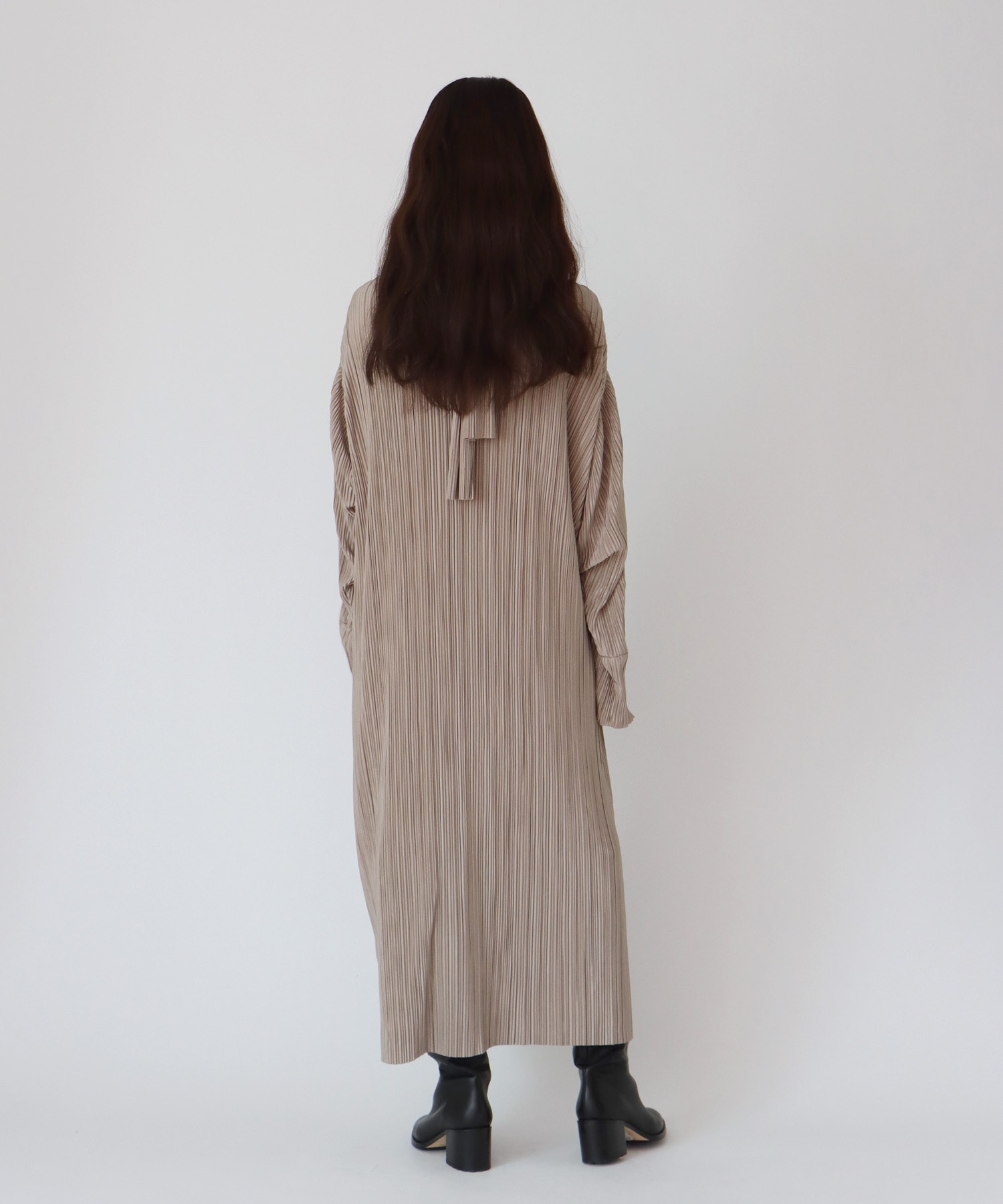 pleats funnel neck dress