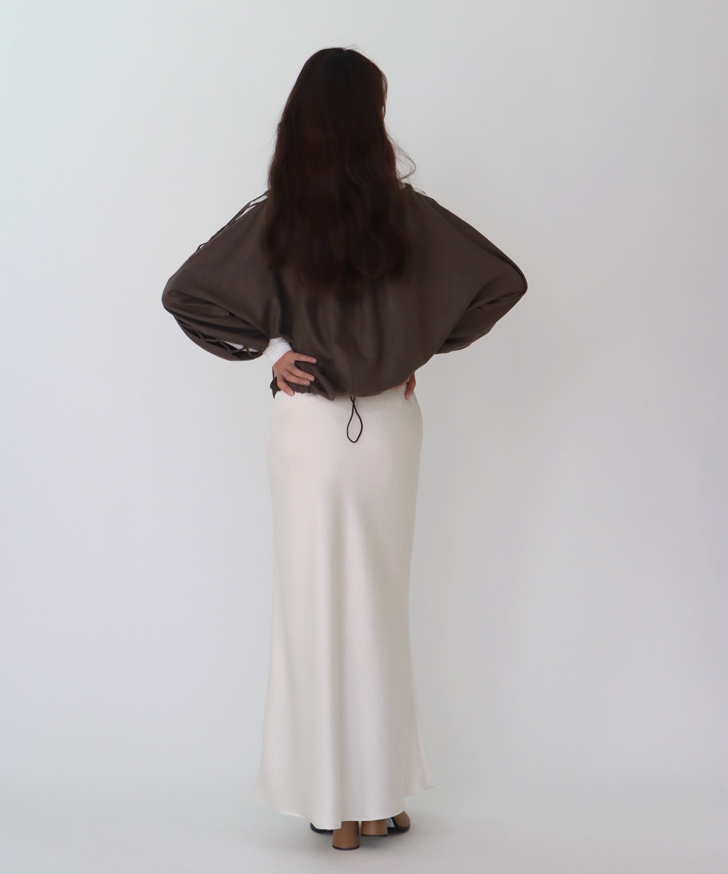 vintage like satin flare skirt