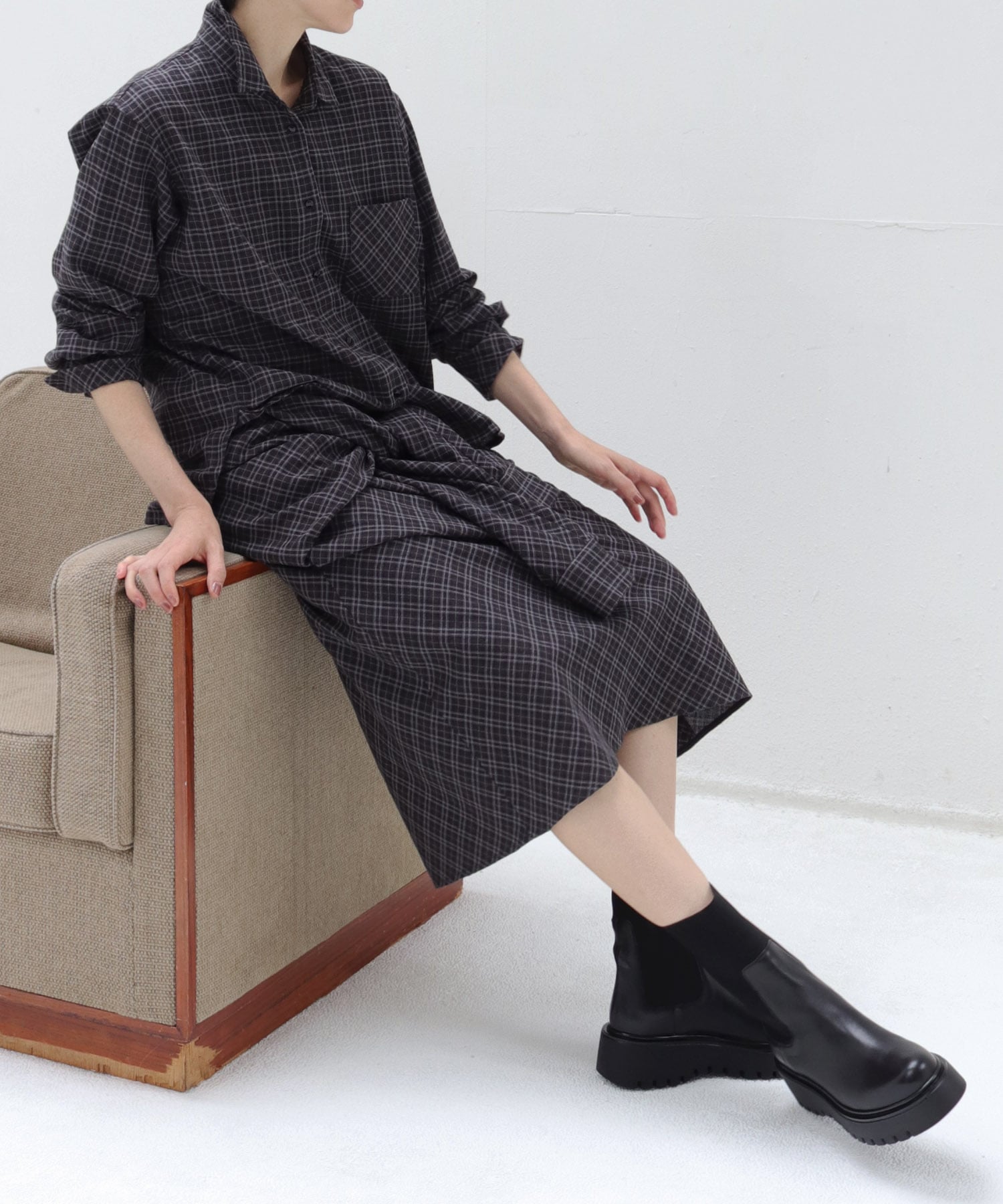 knot design check skirt