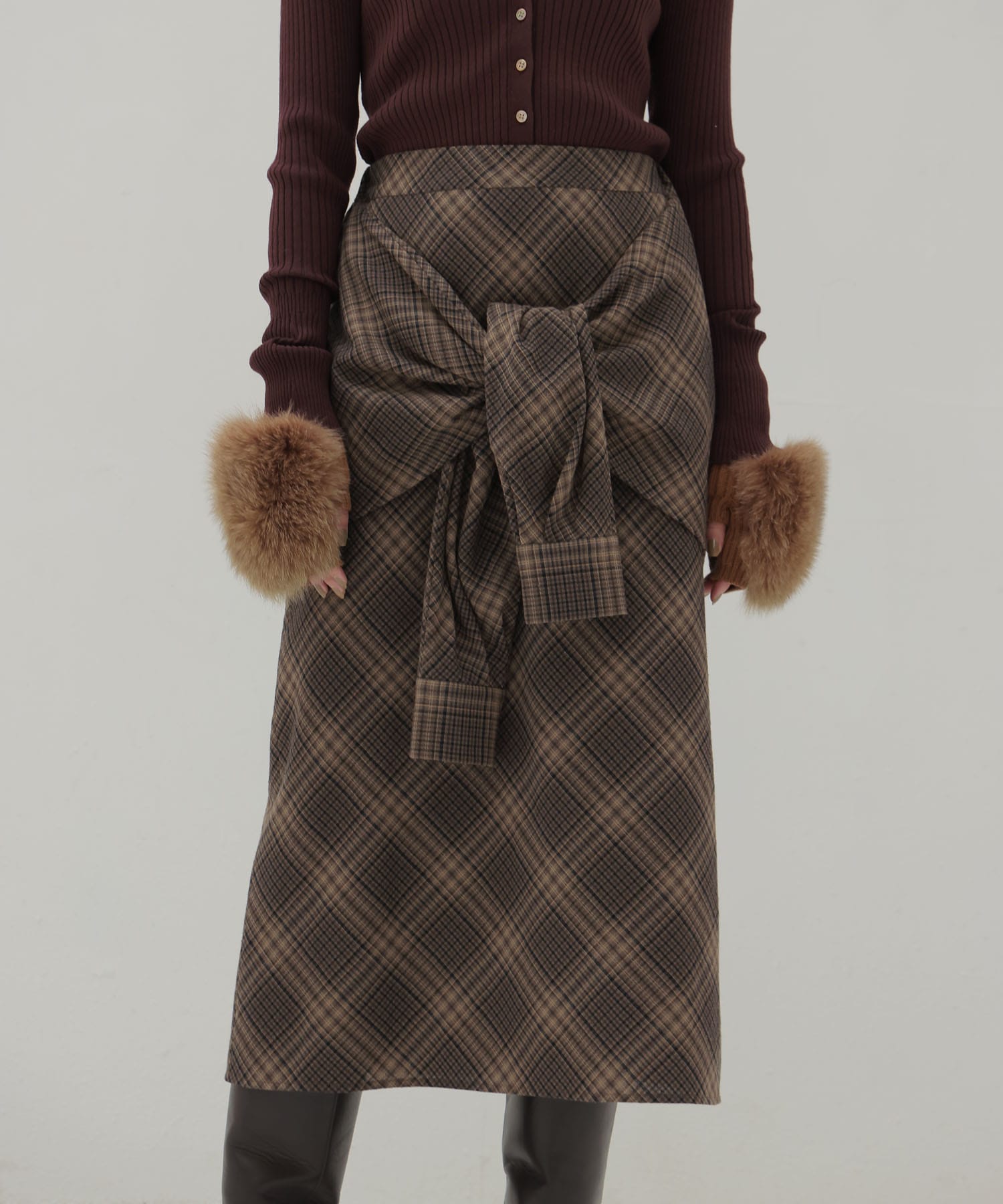 knot design check skirt