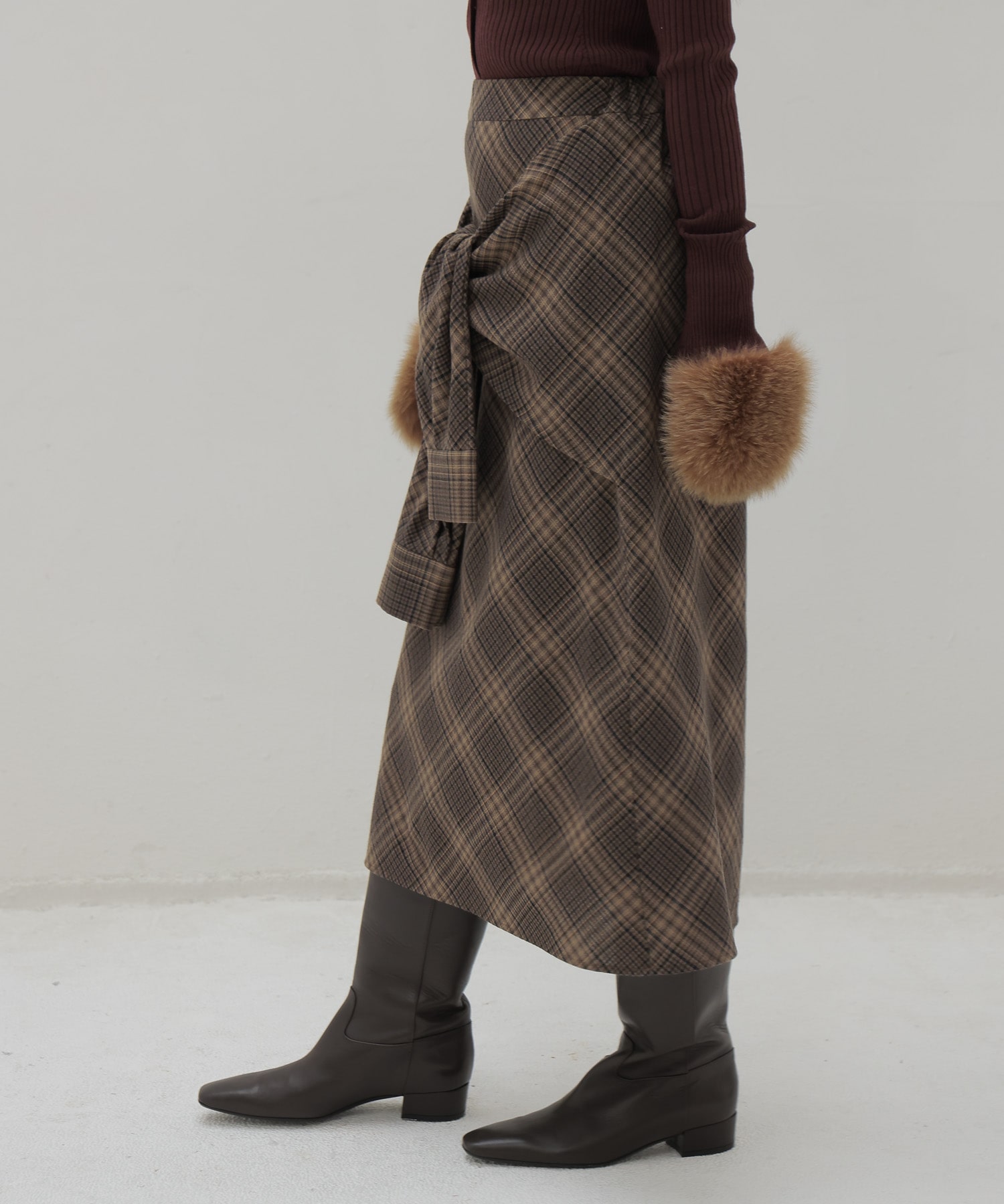 knot design check skirt