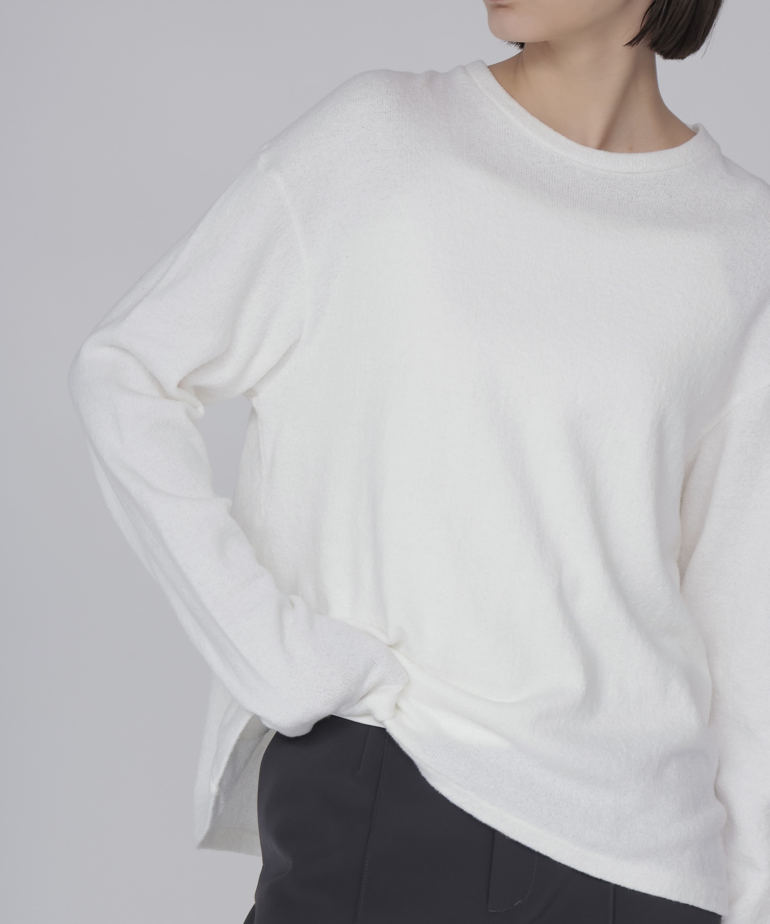 airy soft jersey crew neck pull