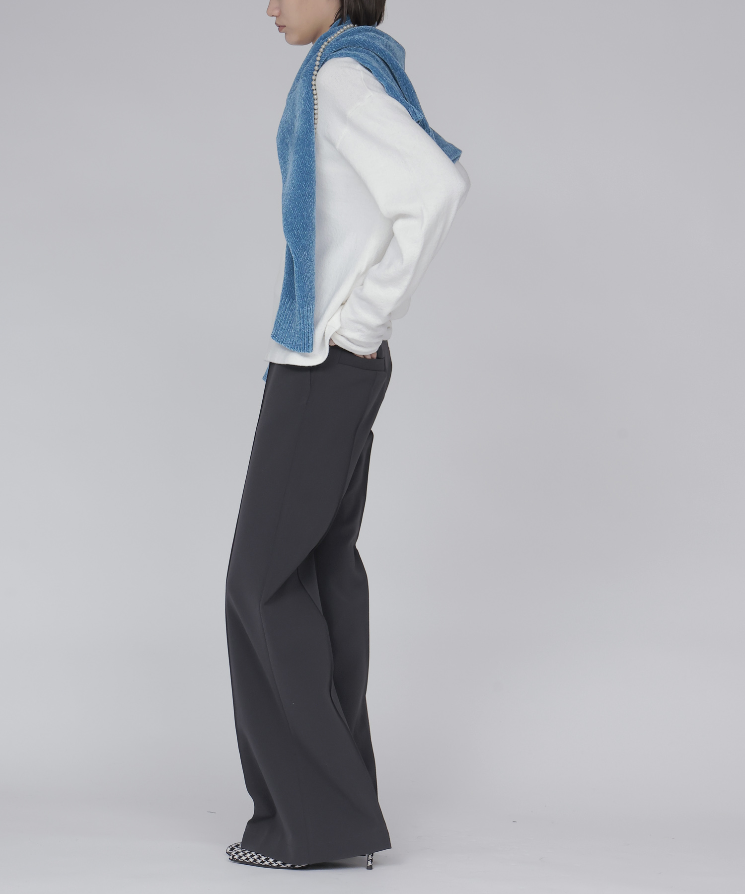 airy soft jersey crew neck pull