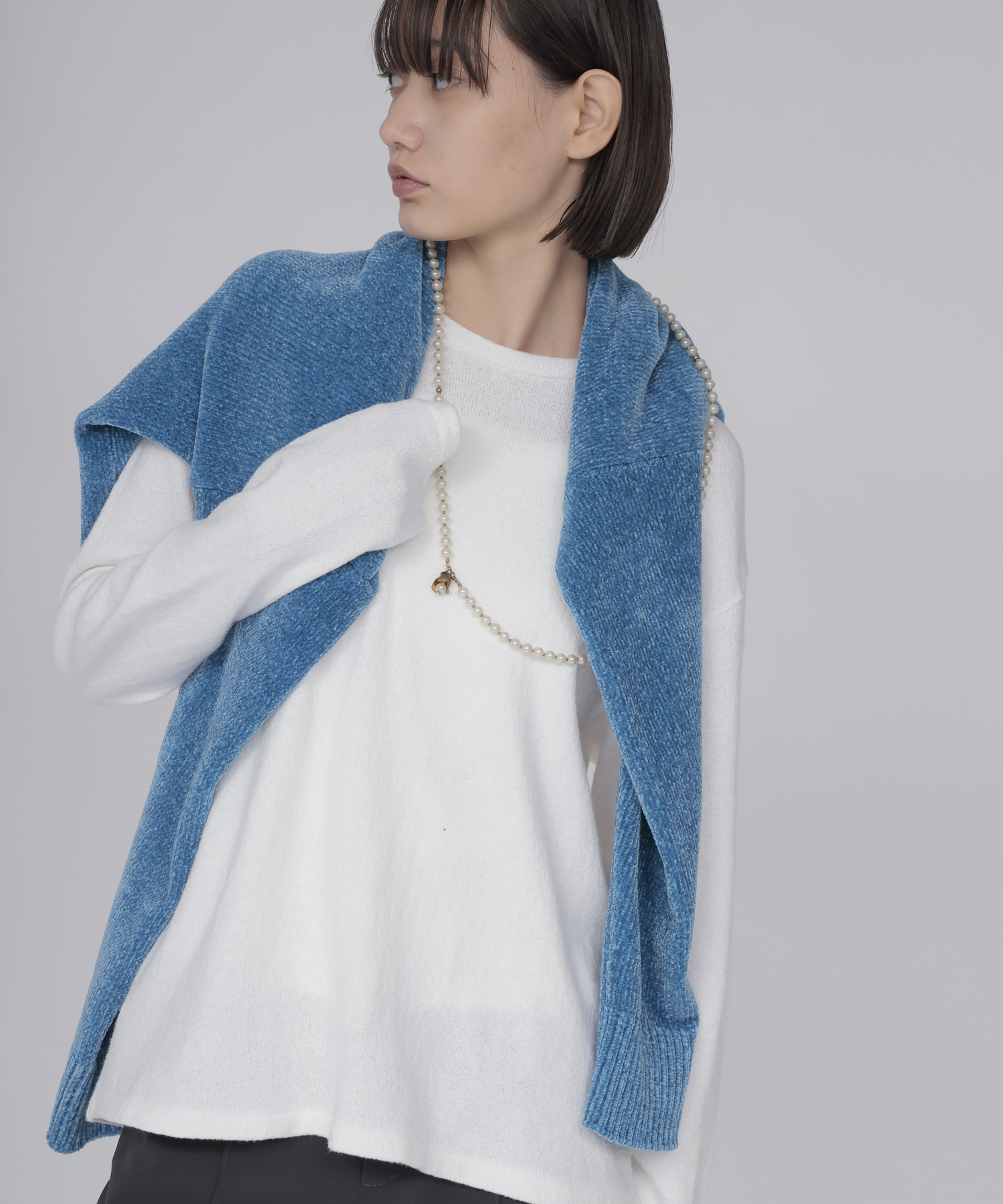 airy soft jersey crew neck pull
