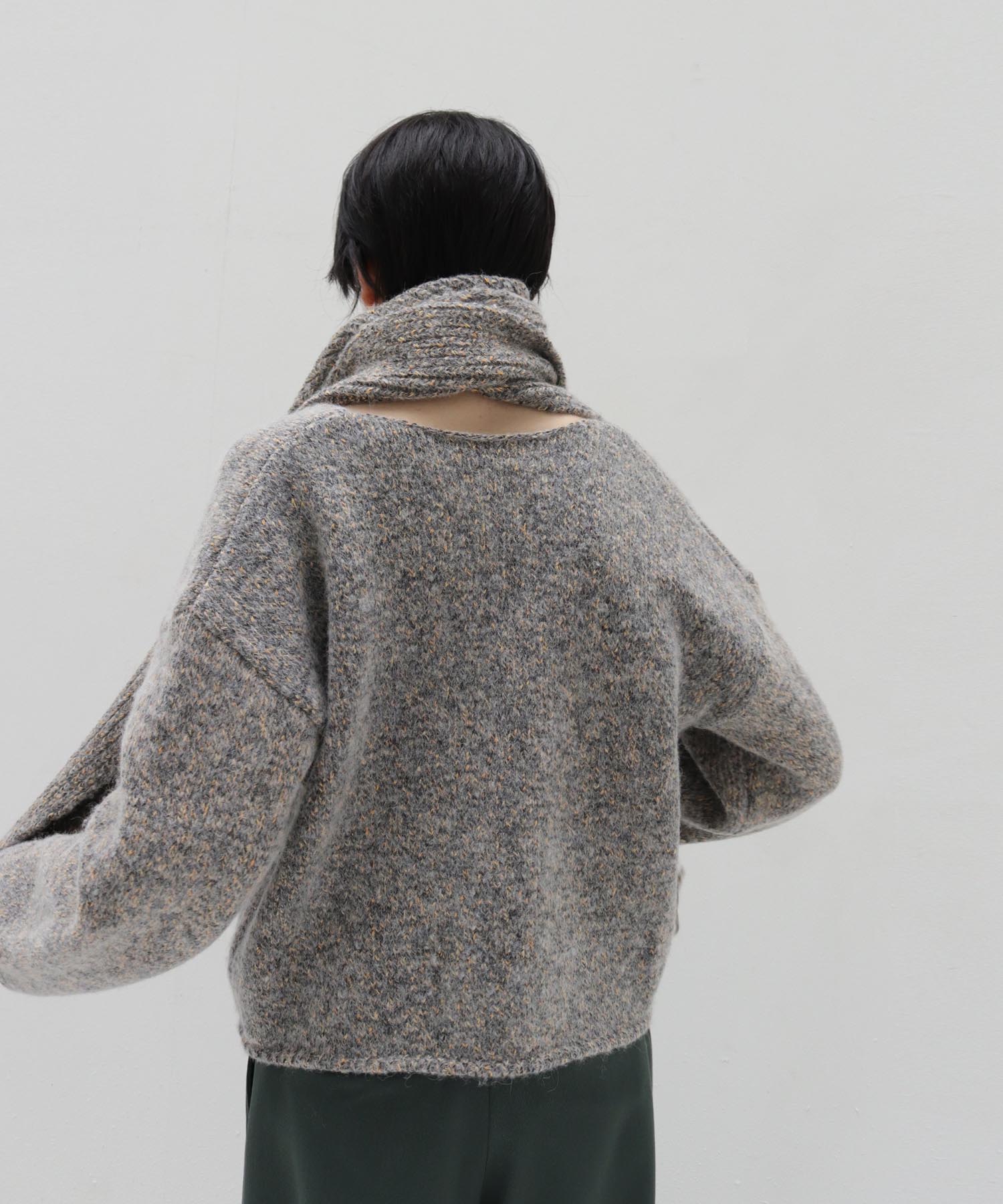 scarf-Vneck pullover
