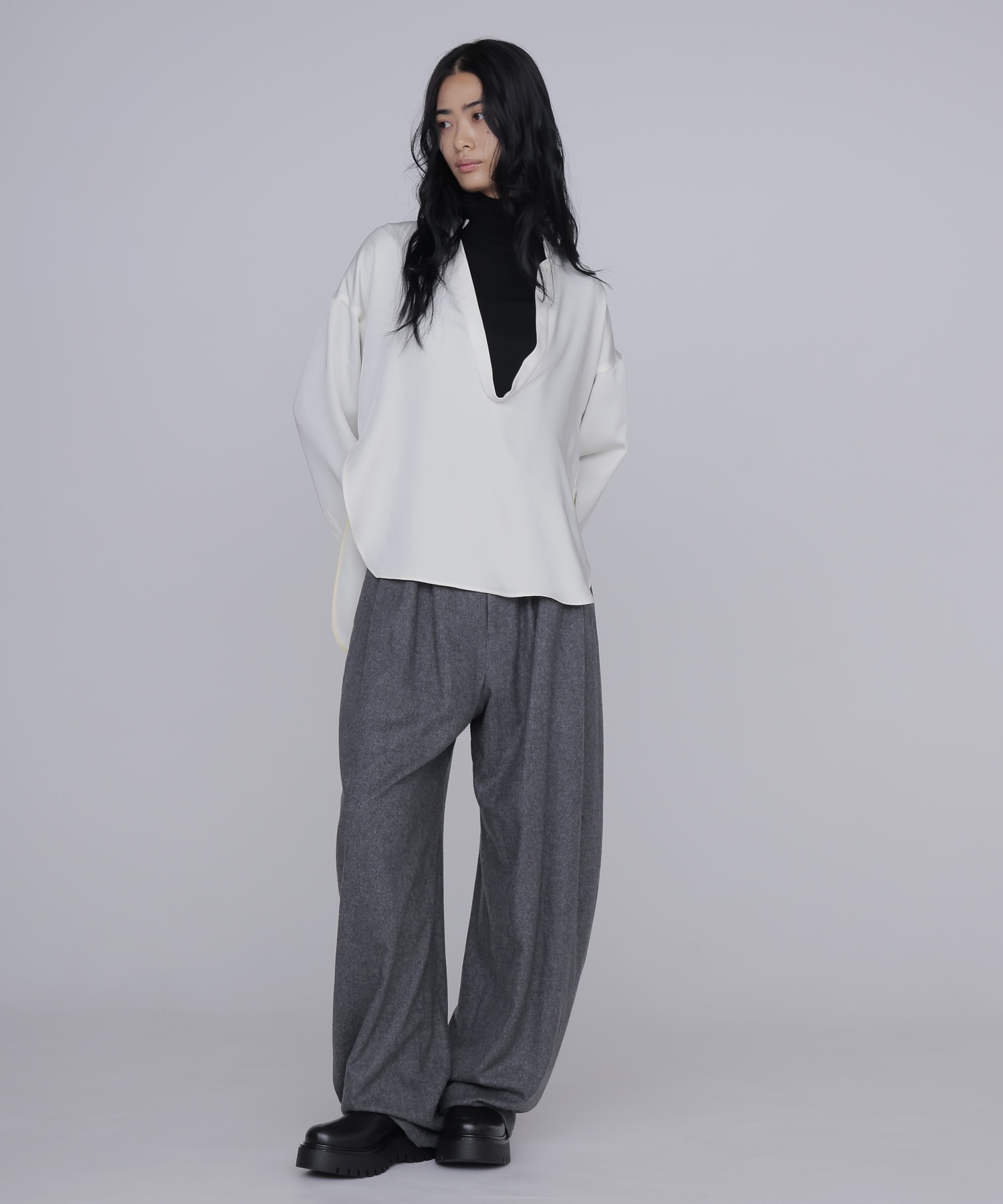 deep Uneck shirt